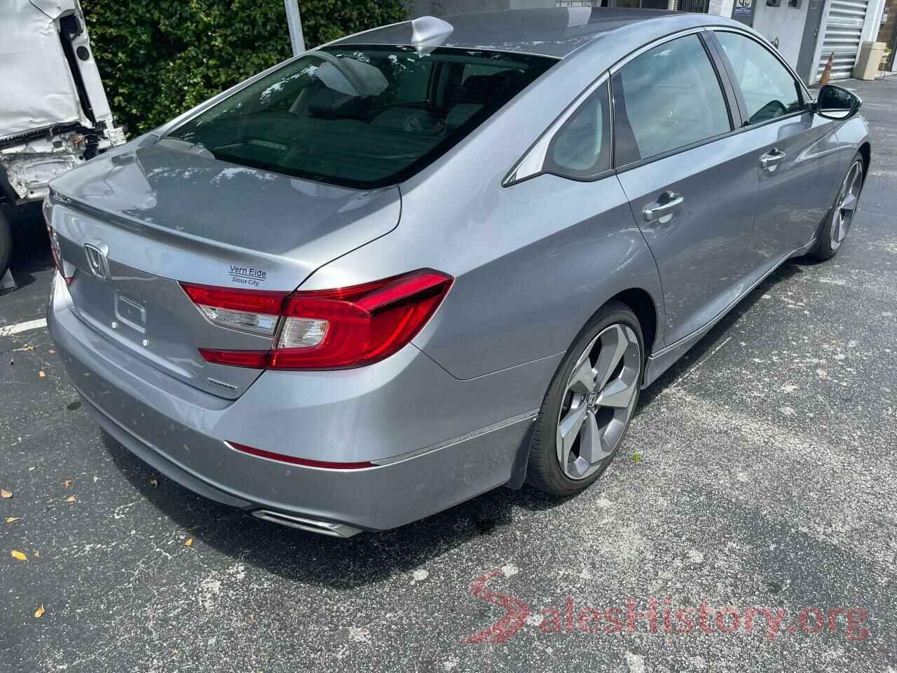 1HGCV1F95JA183807 2018 HONDA ACCORD