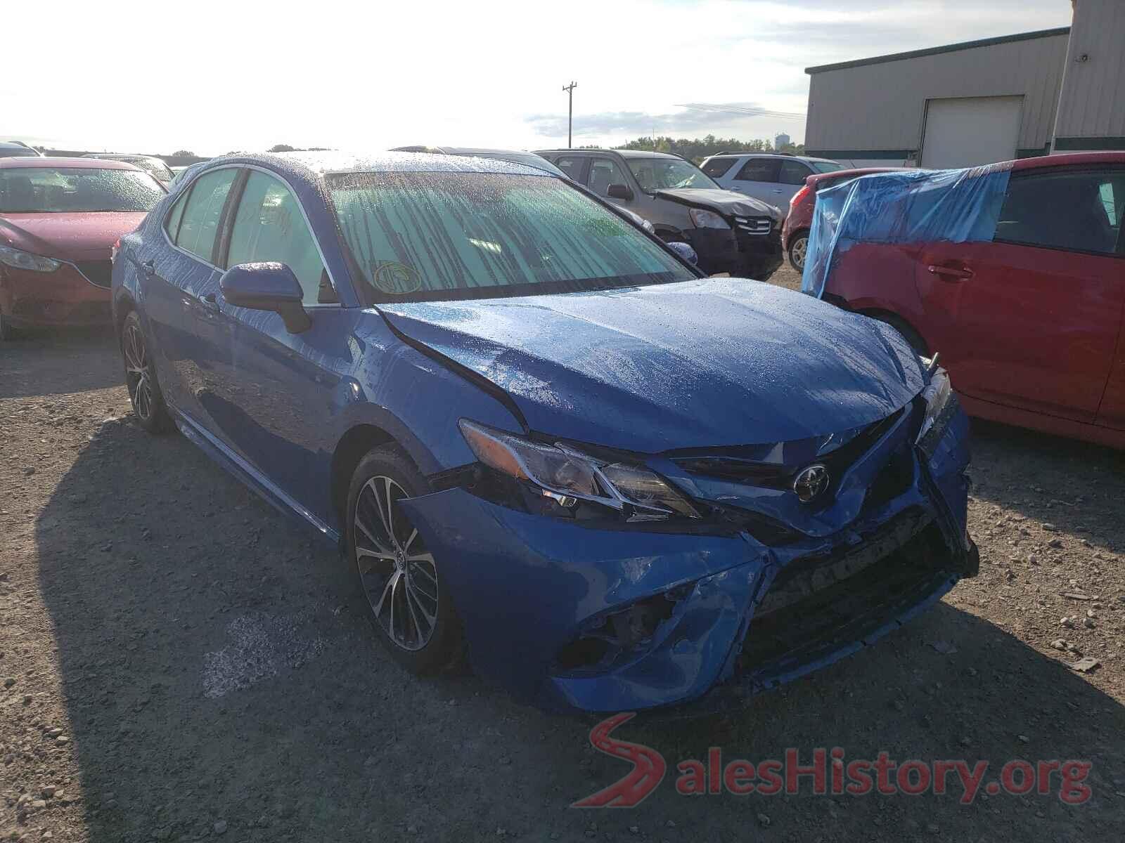 4T1B11HK8JU133614 2018 TOYOTA CAMRY