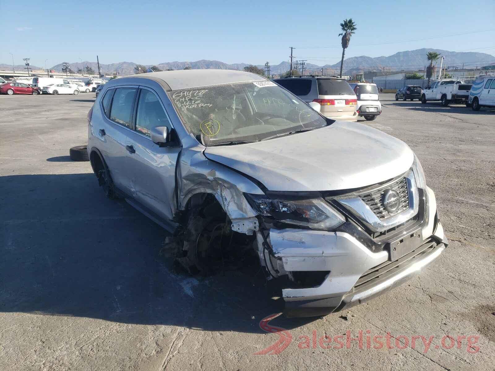 5N1AT2MV0JC758011 2018 NISSAN ROGUE