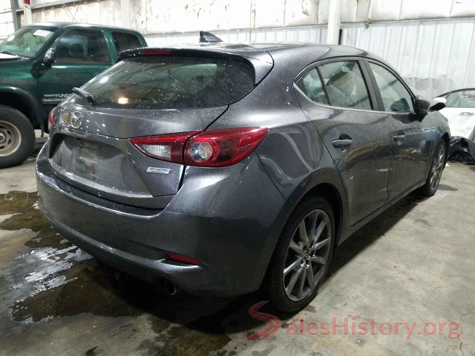 3MZBN1M30JM185781 2018 MAZDA 3