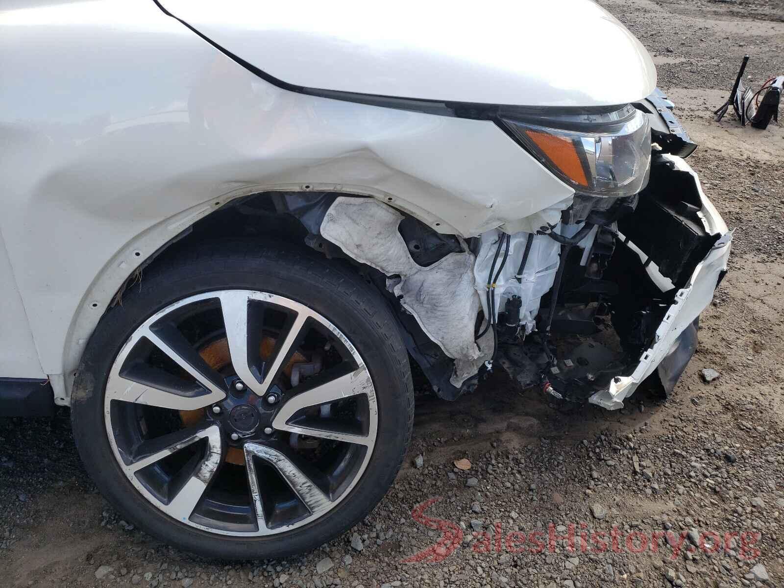 JN1BJ1CRXJW265838 2018 NISSAN ROGUE