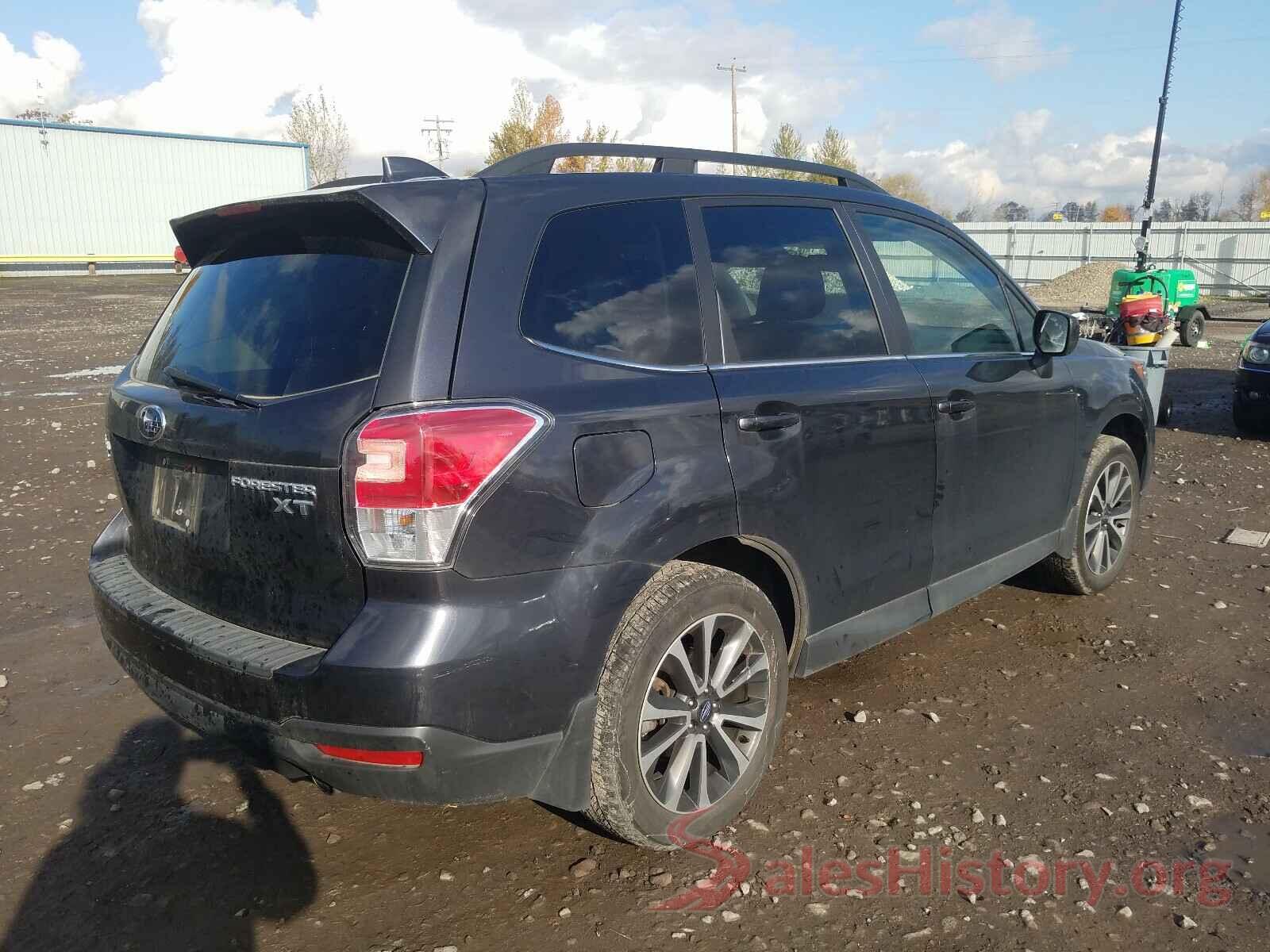 JF2SJGEC8JH454888 2018 SUBARU FORESTER