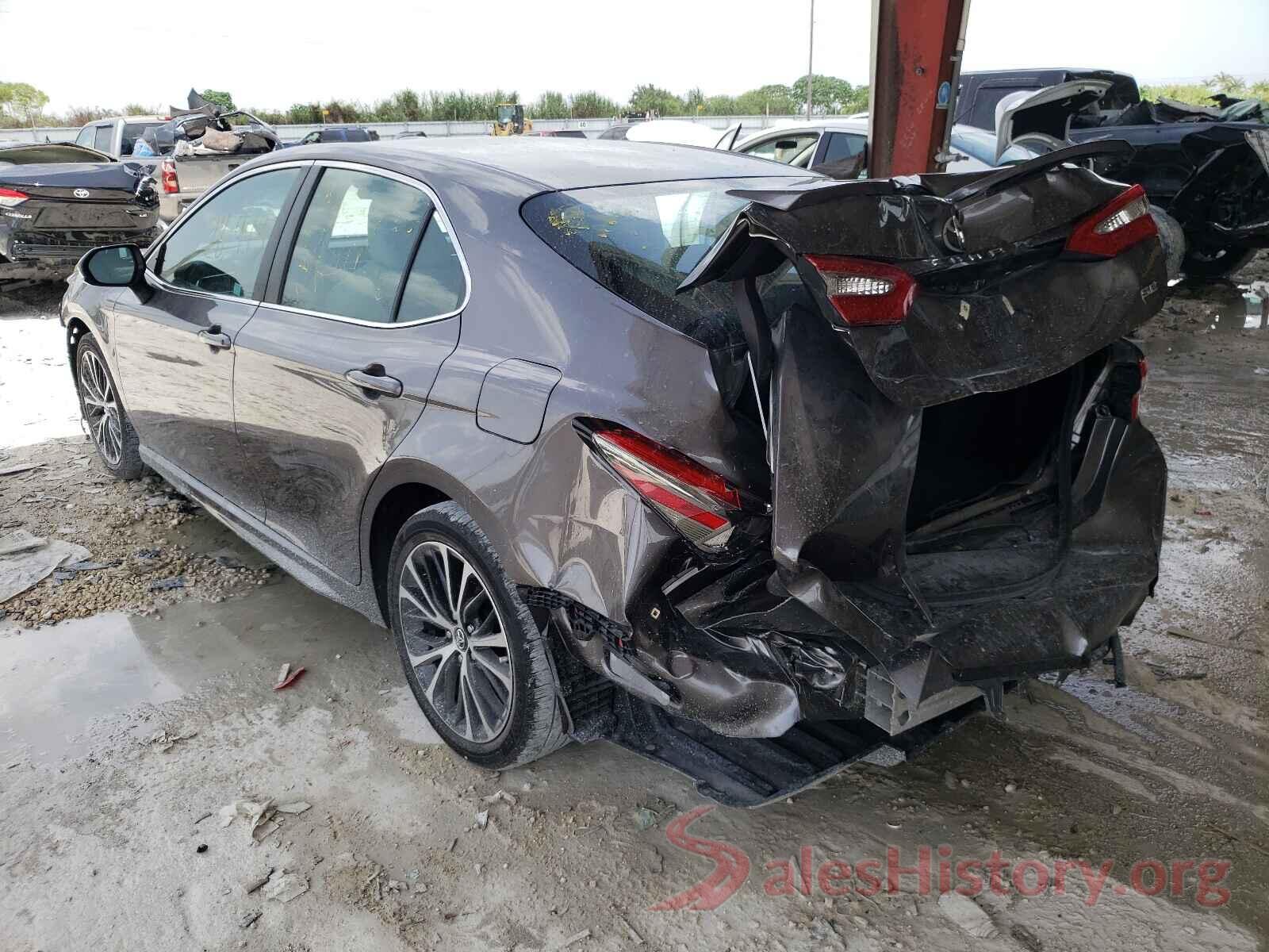 4T1B11HK5JU648490 2018 TOYOTA CAMRY