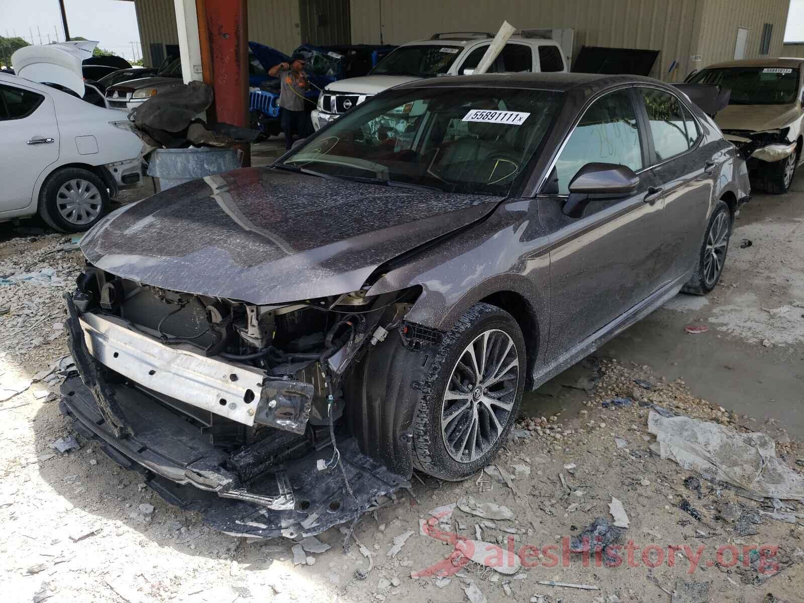 4T1B11HK5JU648490 2018 TOYOTA CAMRY