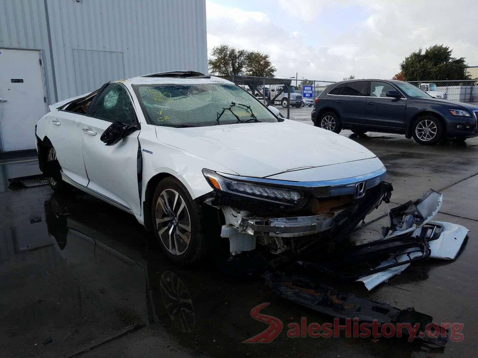 1HGCV3F98JA015493 2018 HONDA ACCORD