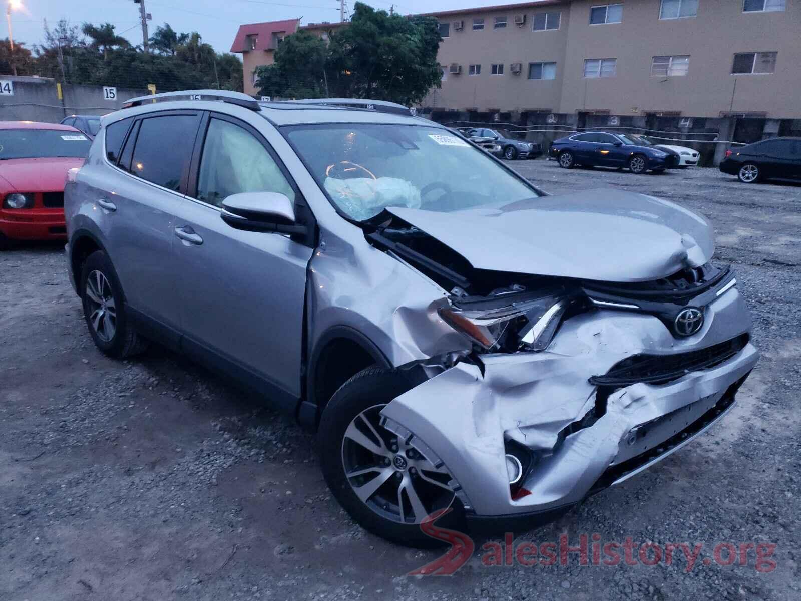 JTMWFREV8JJ184245 2018 TOYOTA RAV4