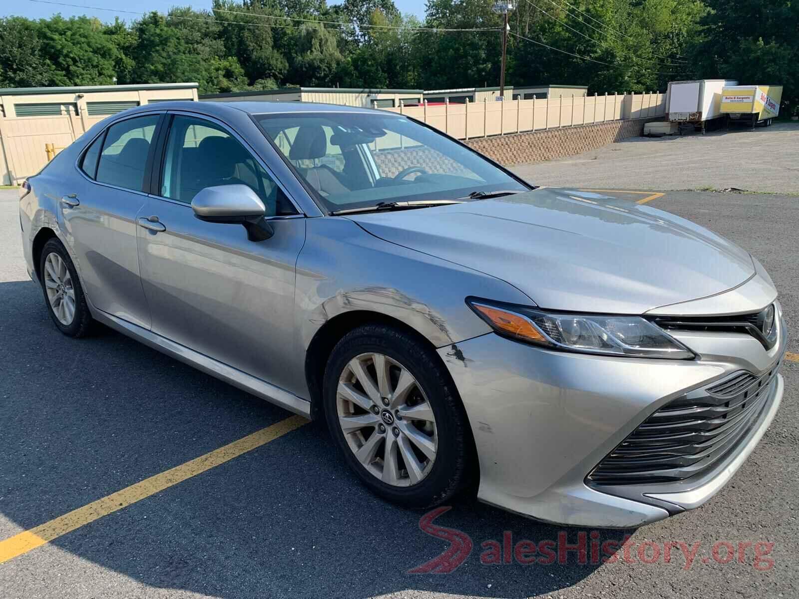 4T1B11HK5KU740300 2019 TOYOTA CAMRY