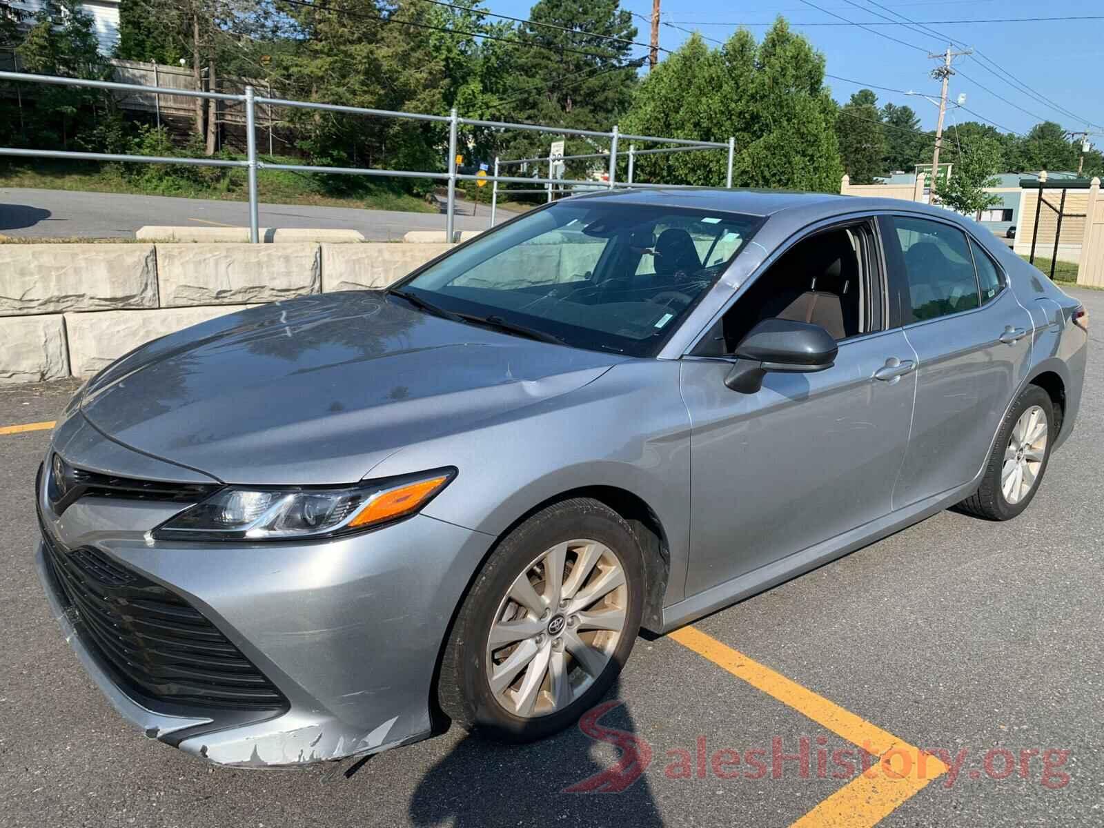 4T1B11HK5KU740300 2019 TOYOTA CAMRY