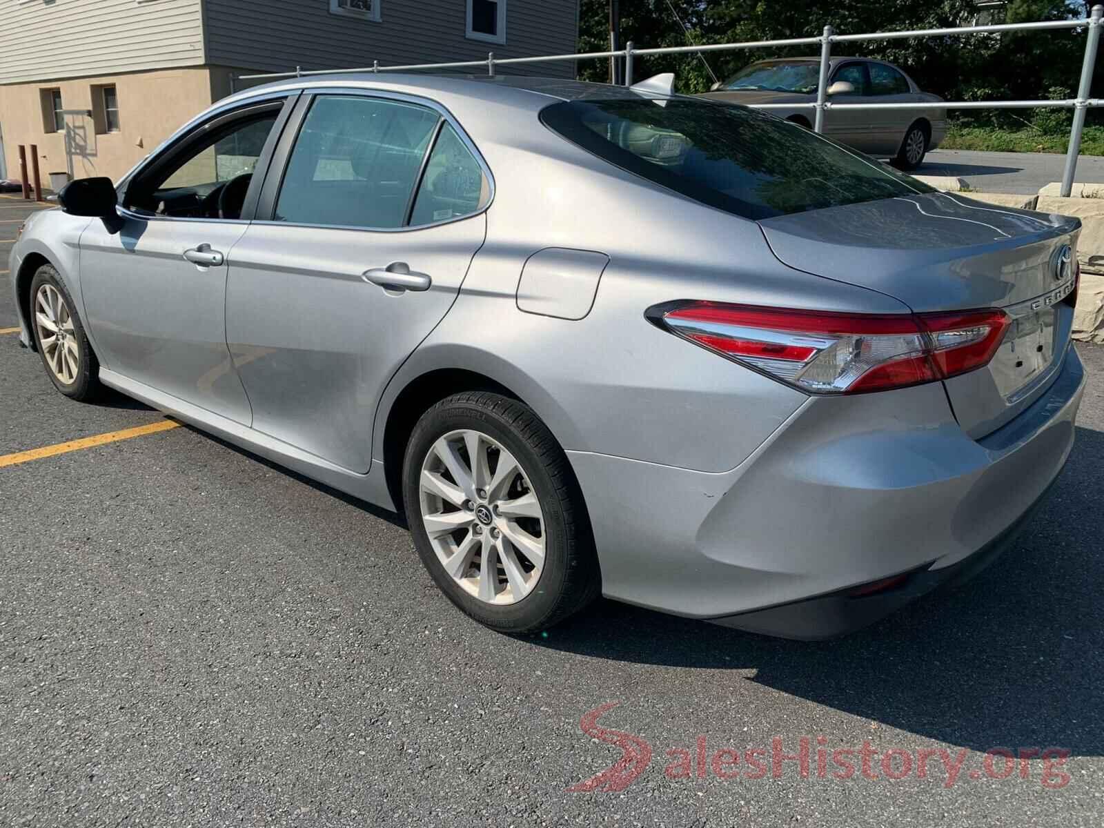 4T1B11HK5KU740300 2019 TOYOTA CAMRY