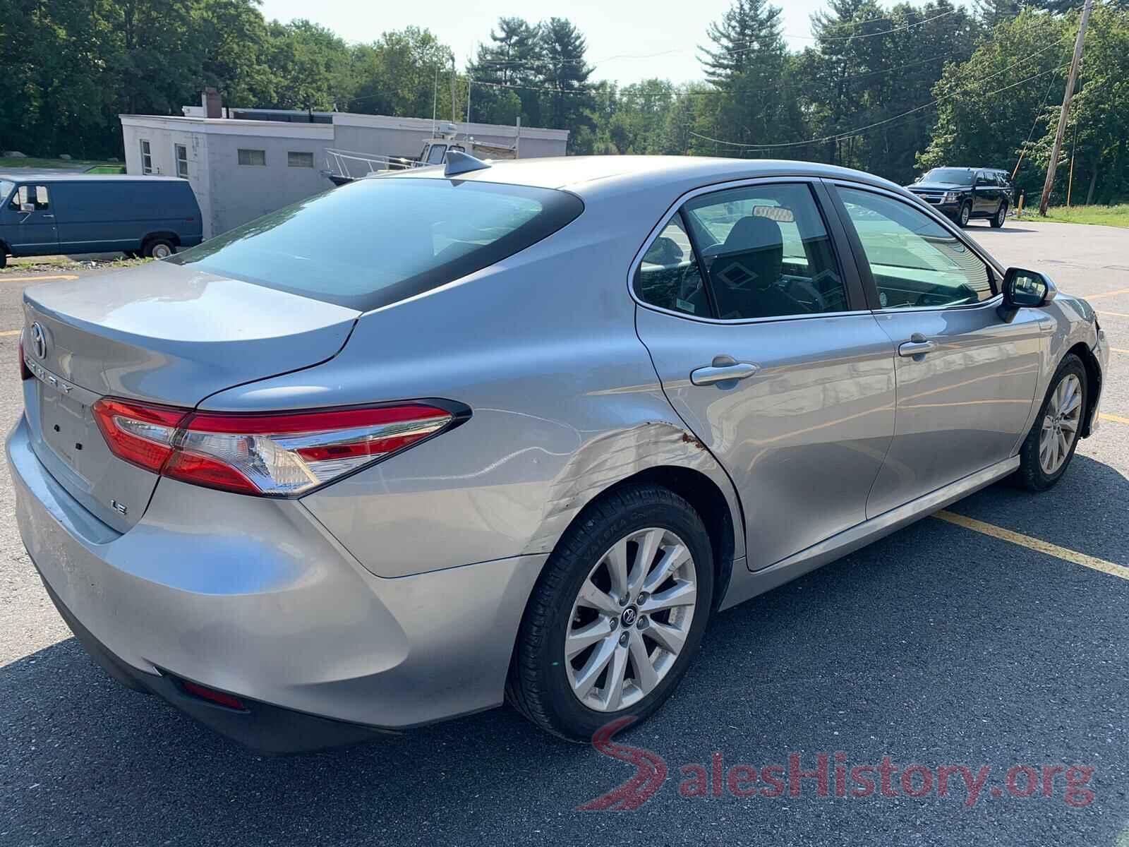 4T1B11HK5KU740300 2019 TOYOTA CAMRY