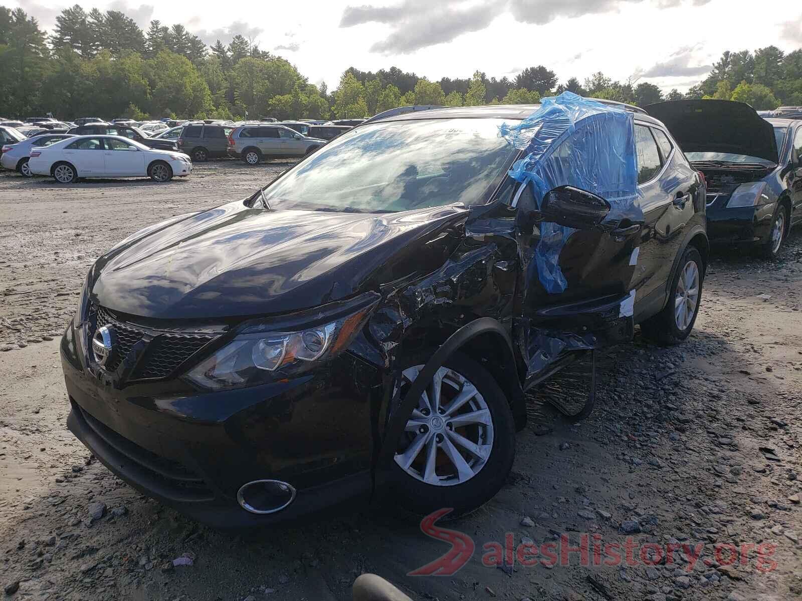 JN1BJ1CR3JW209529 2018 NISSAN ROGUE