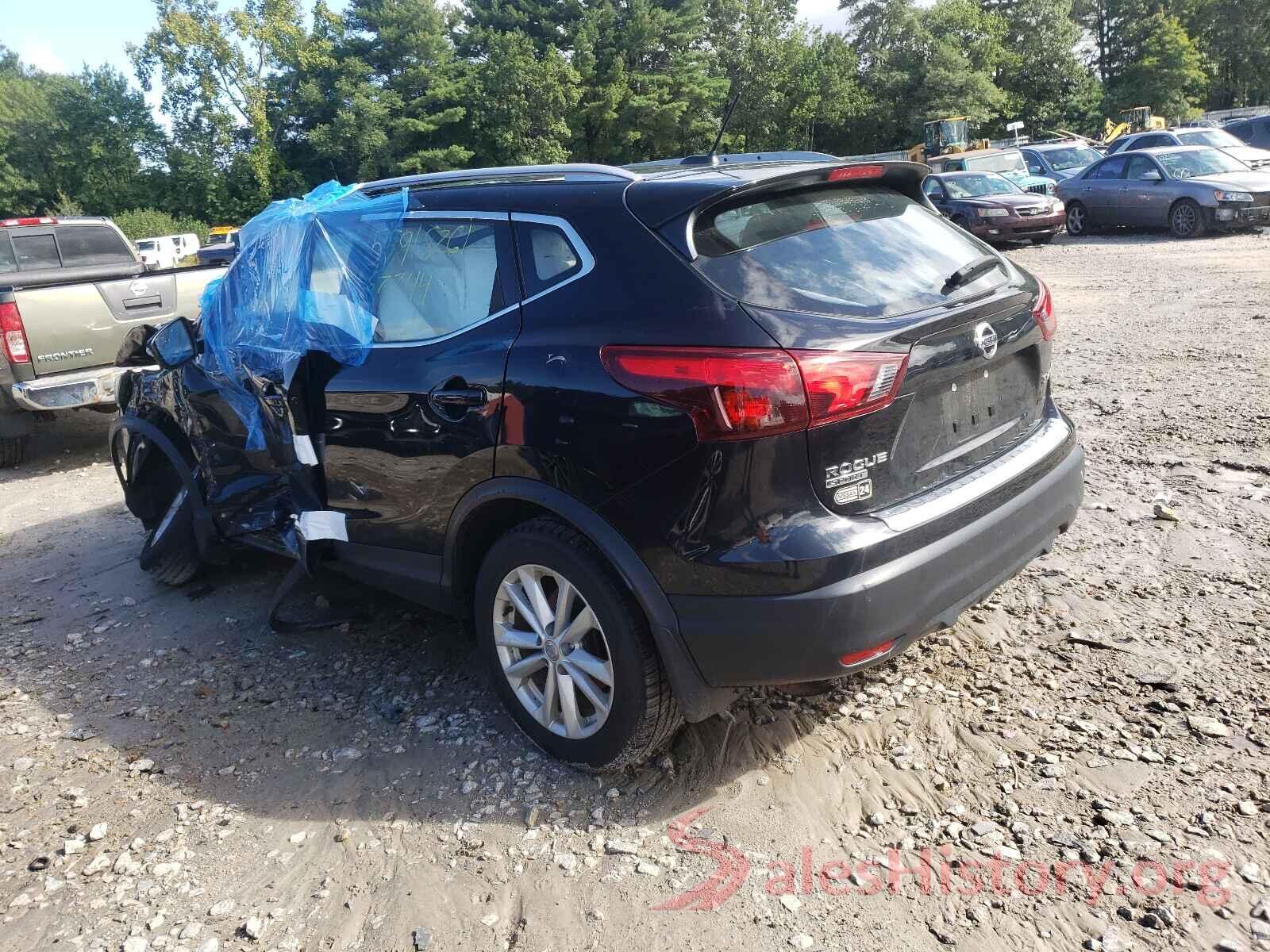 JN1BJ1CR3JW209529 2018 NISSAN ROGUE