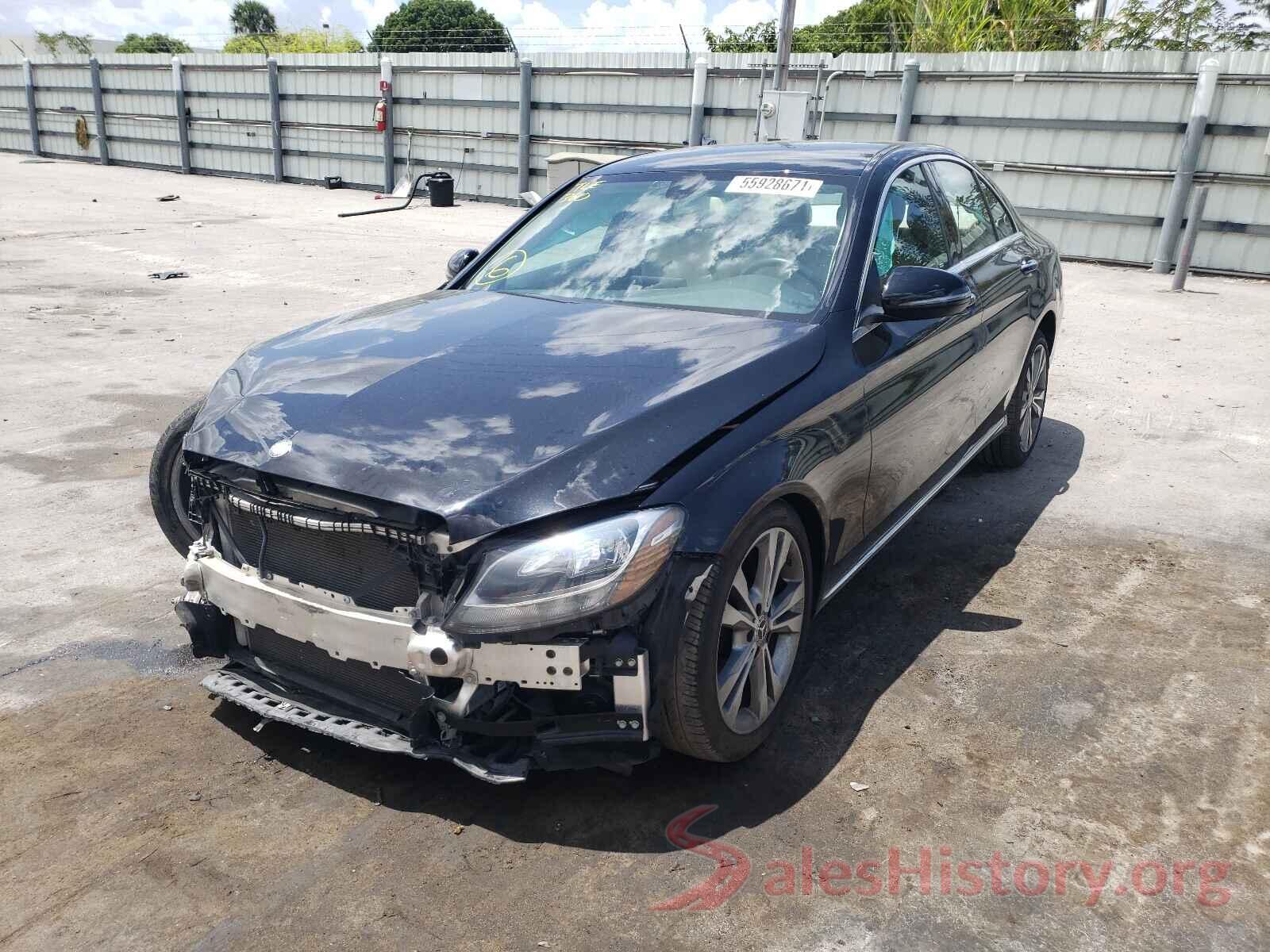 55SWF4JB9HU213900 2017 MERCEDES-BENZ C-CLASS