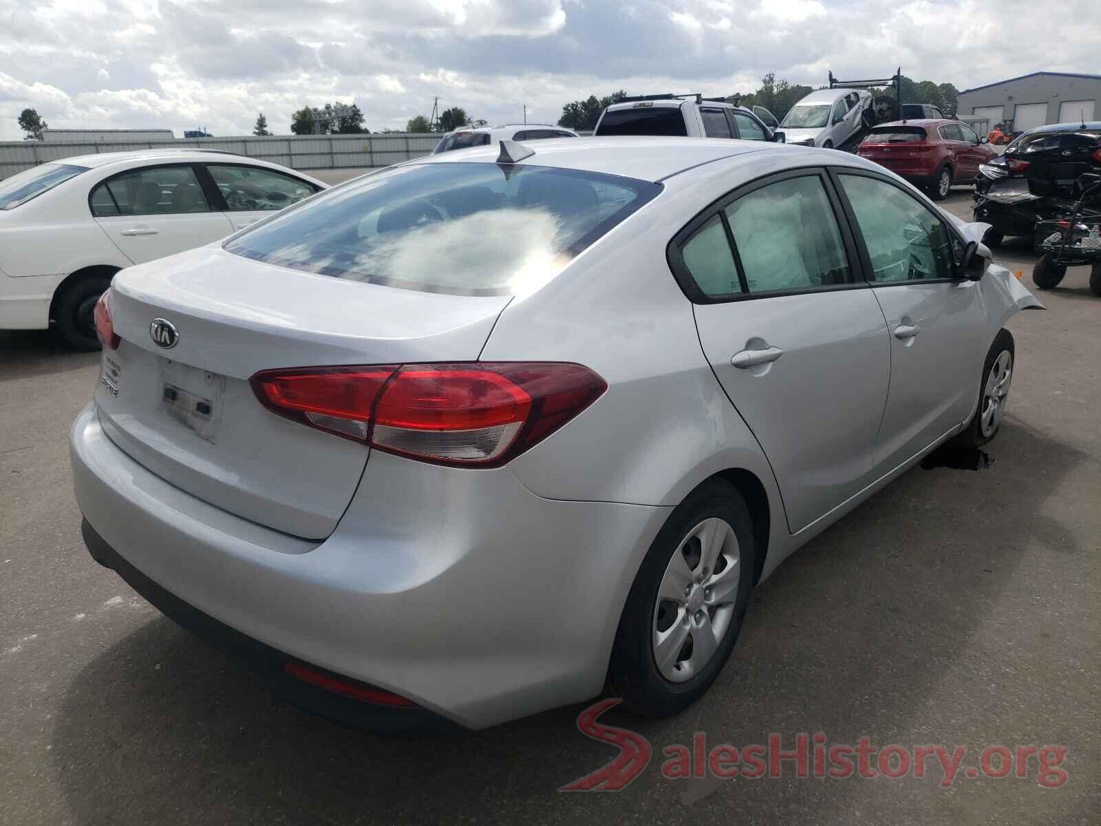 3KPFK4A70HE082032 2017 KIA FORTE