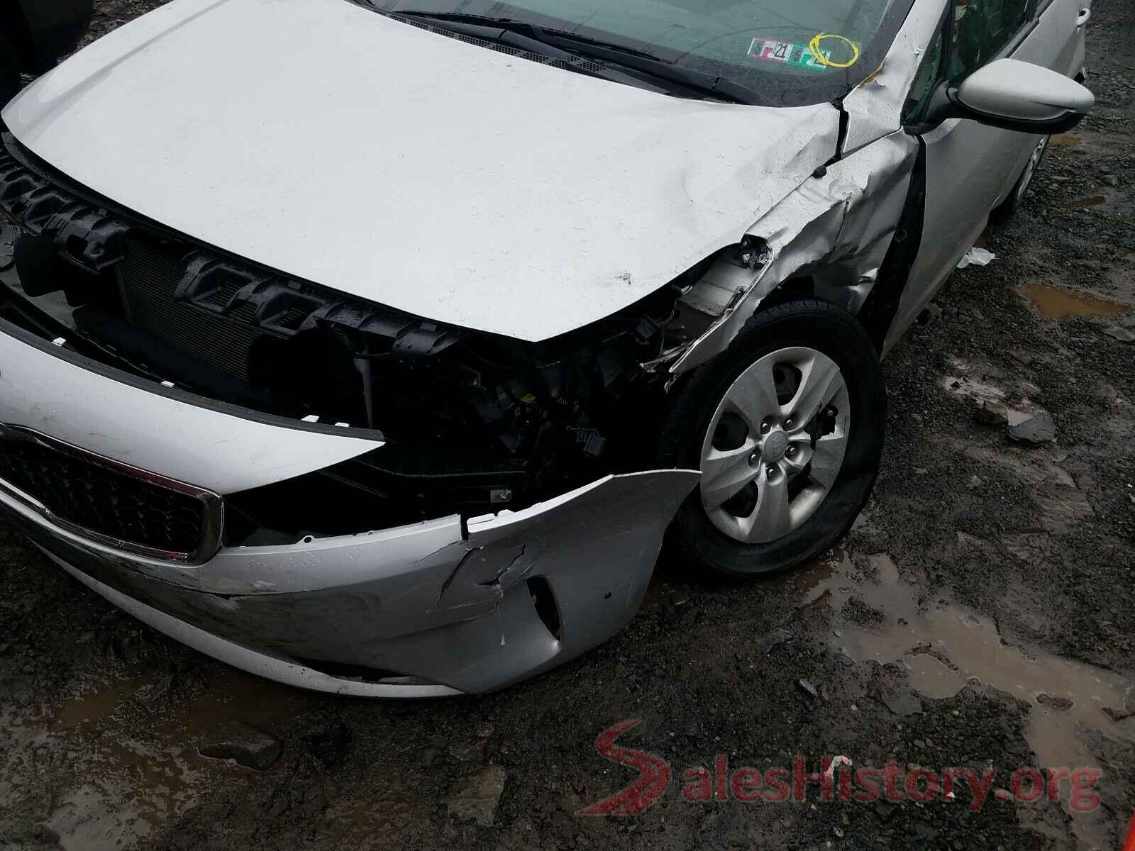 3KPFK4A79JE222410 2018 KIA FORTE