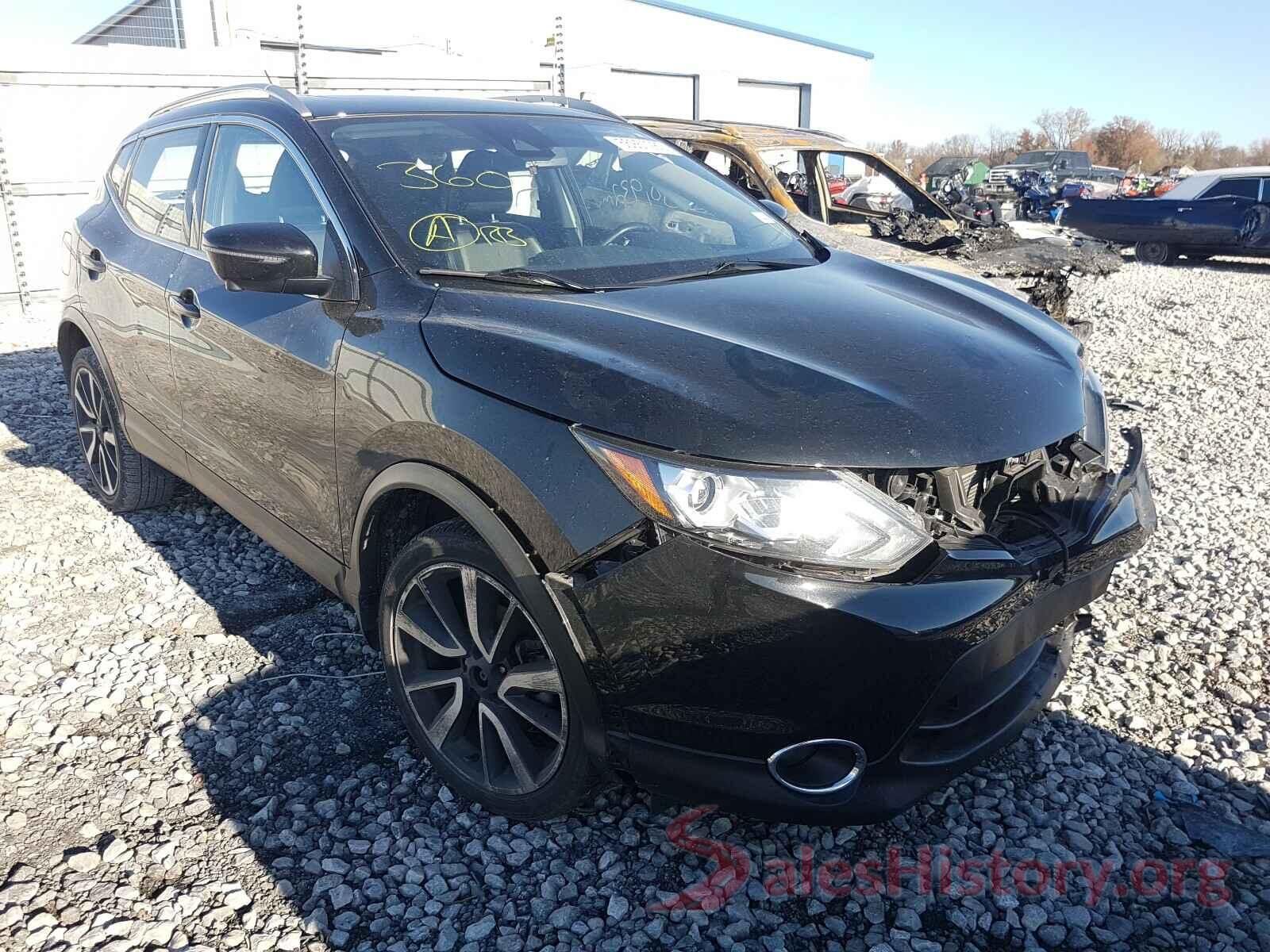 JN1BJ1CPXJW195501 2018 NISSAN ROGUE