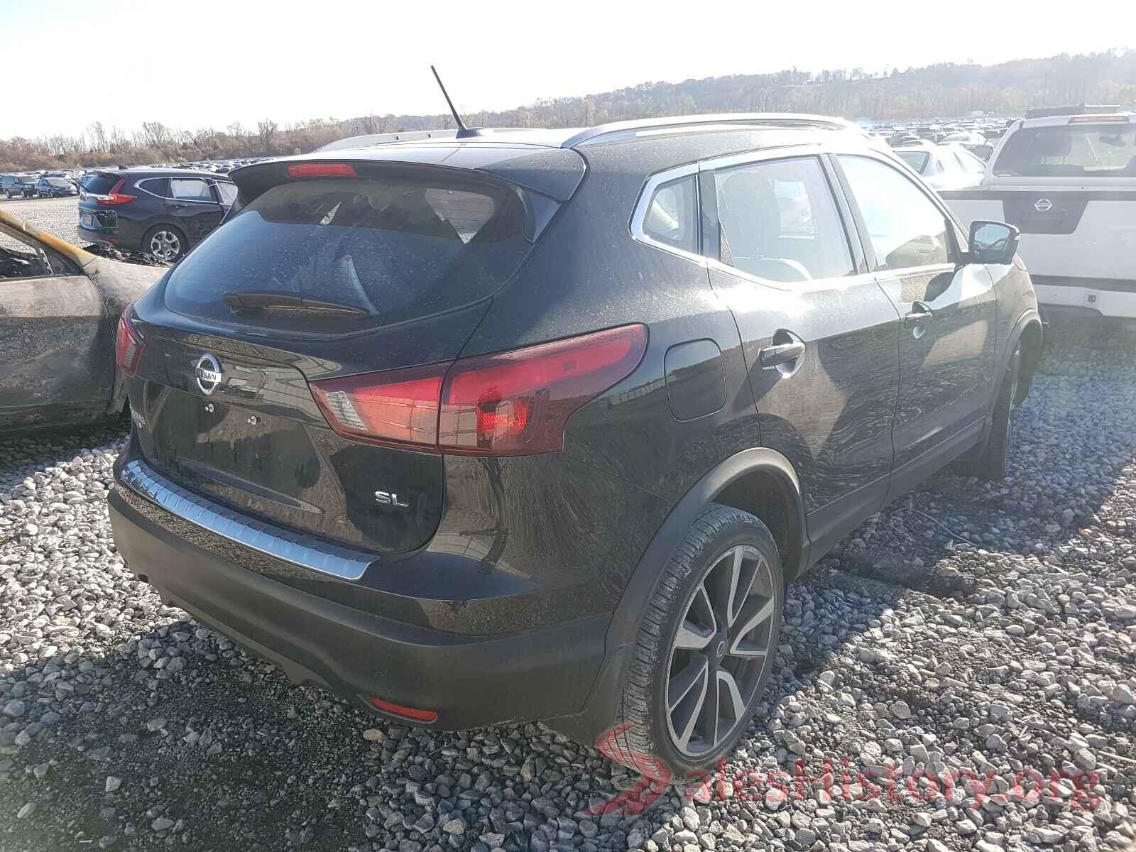 JN1BJ1CPXJW195501 2018 NISSAN ROGUE