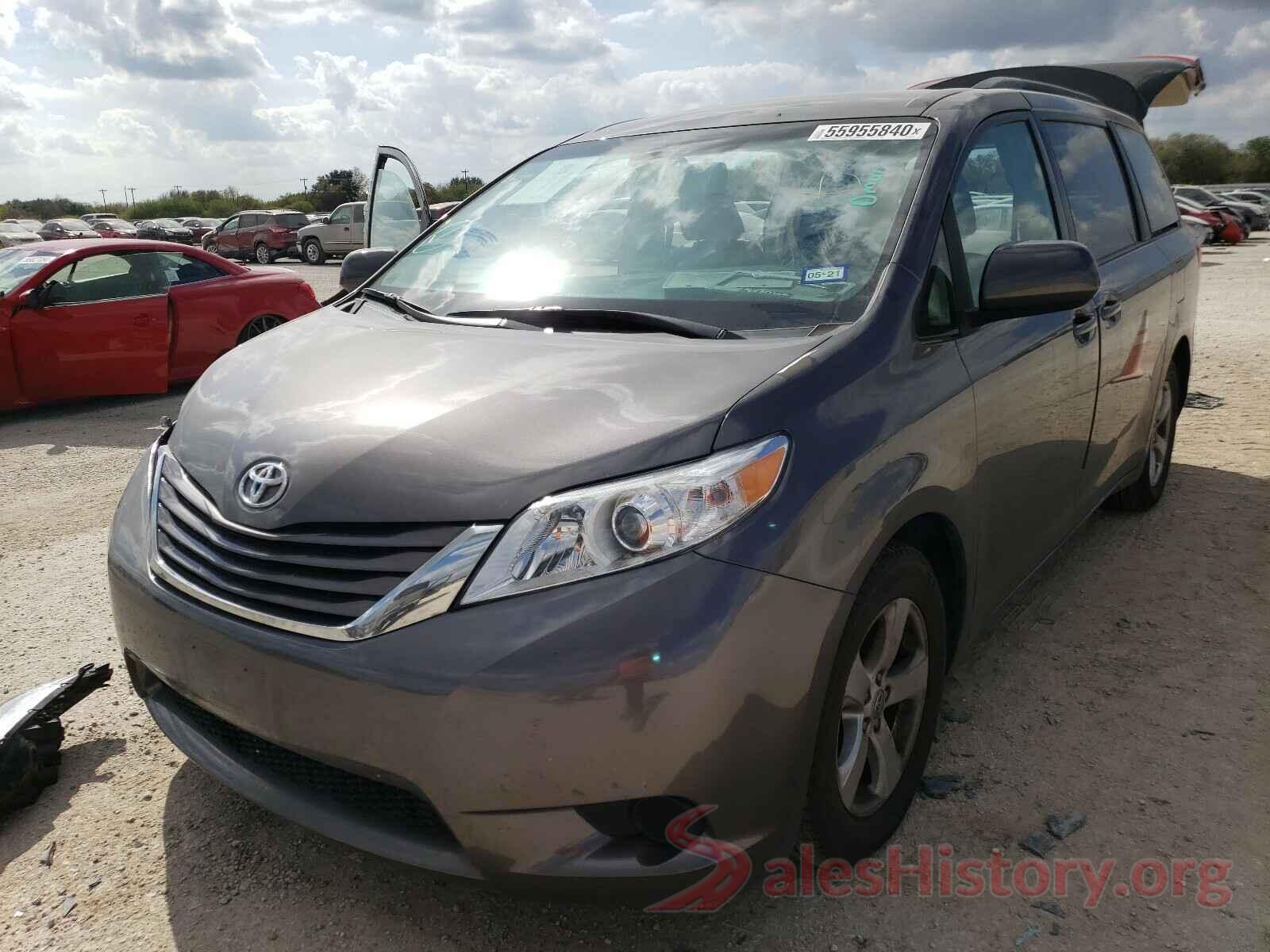 5TDKZ3DC8HS865151 2017 TOYOTA SIENNA