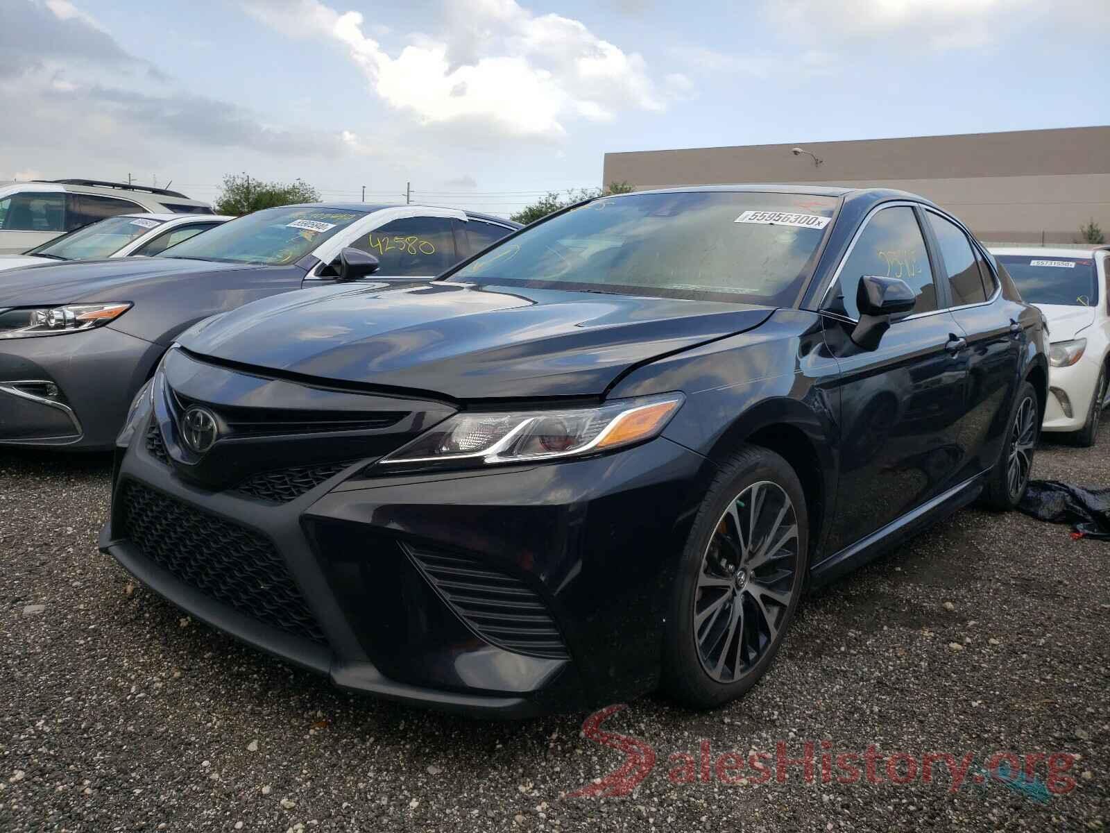 4T1B11HK4JU647136 2018 TOYOTA CAMRY