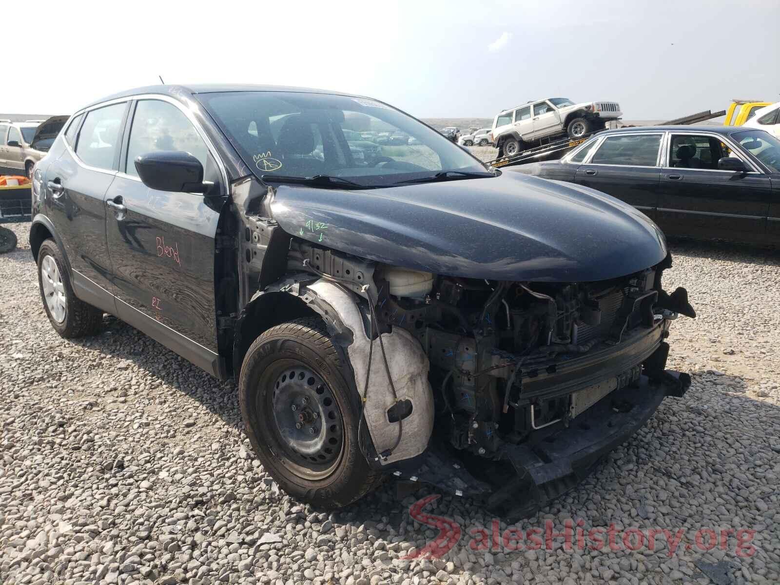 JN1BJ1CR0JW264603 2018 NISSAN ROGUE