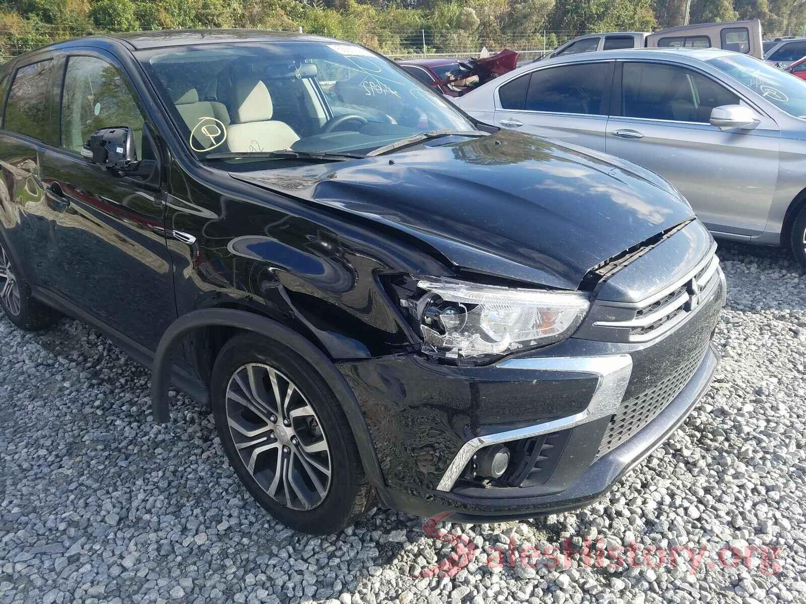 JA4AP3AU4JU025961 2018 MITSUBISHI OUTLANDER