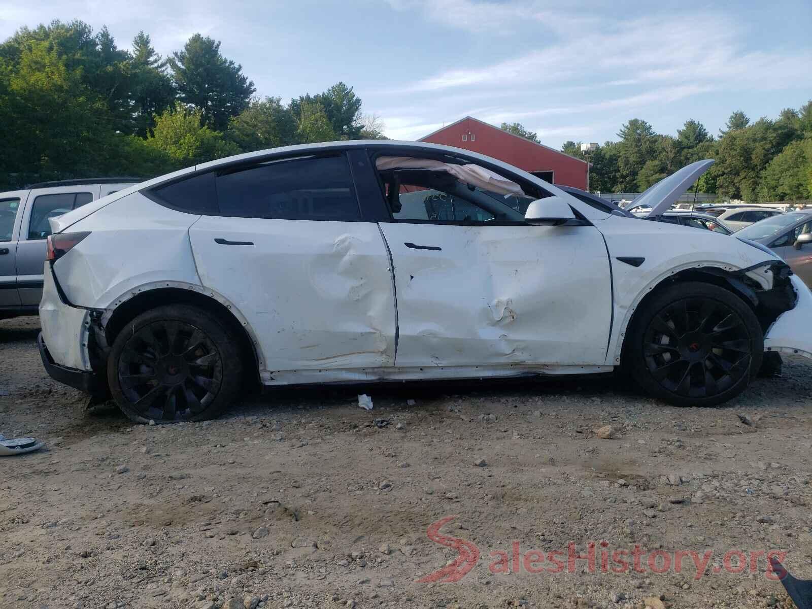 5YJYGDEEXMF060630 2021 TESLA MODEL Y