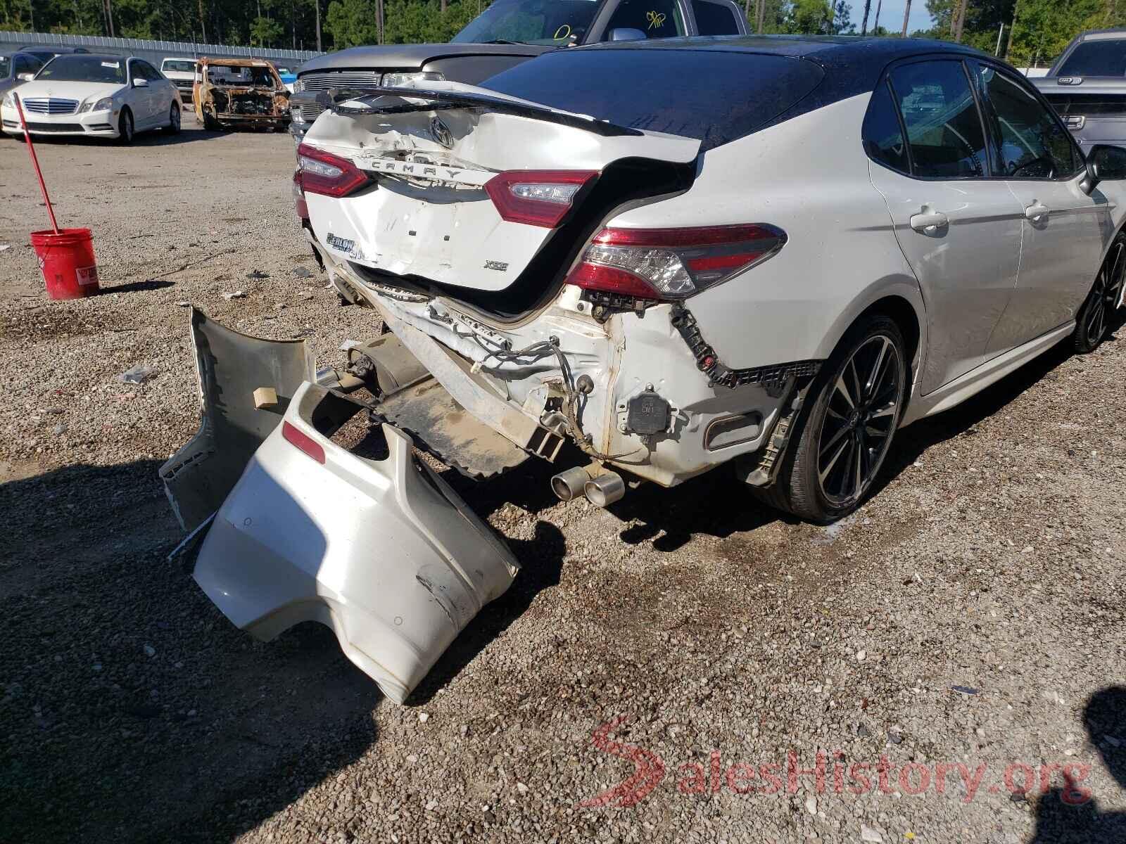 4T1B61HKXJU141165 2018 TOYOTA CAMRY