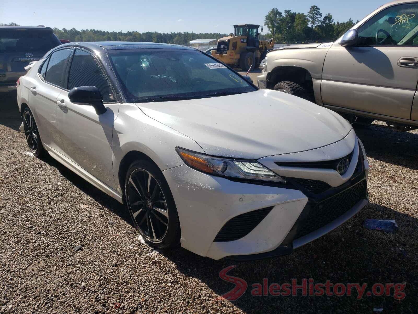 4T1B61HKXJU141165 2018 TOYOTA CAMRY