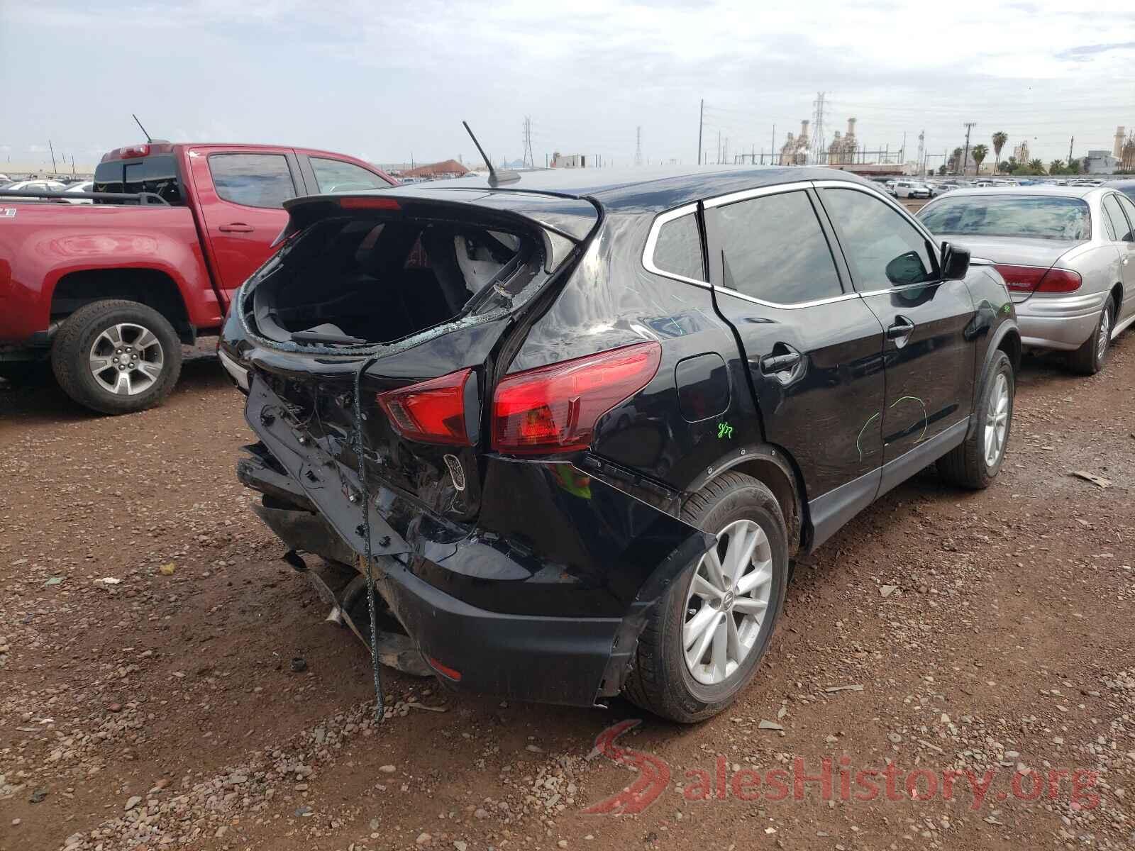 JN1BJ1CP5HW015660 2017 NISSAN ROGUE