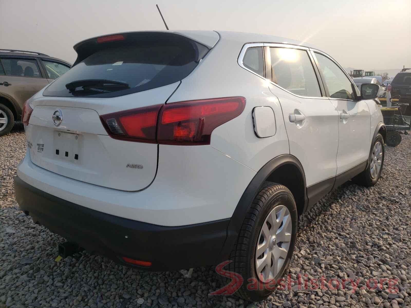 JN1BJ1CR8JW258418 2018 NISSAN ROGUE