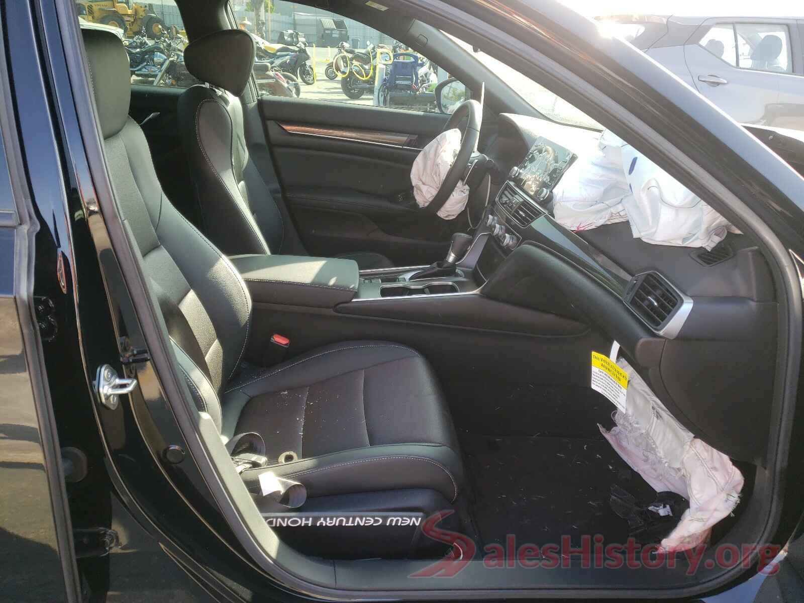 1HGCV1F33KA057040 2019 HONDA ACCORD