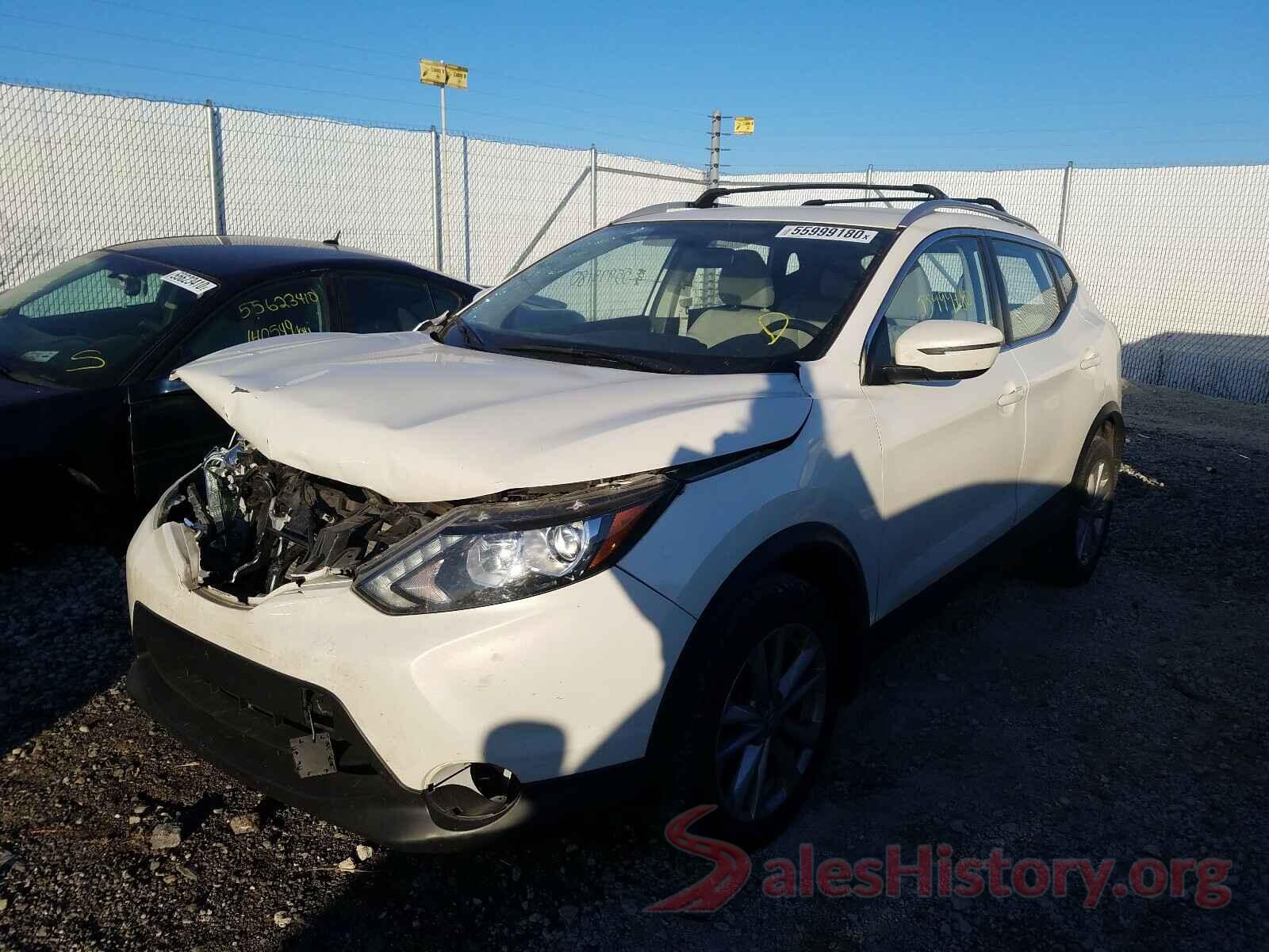 JN1BJ1CR2JW261217 2018 NISSAN ROGUE