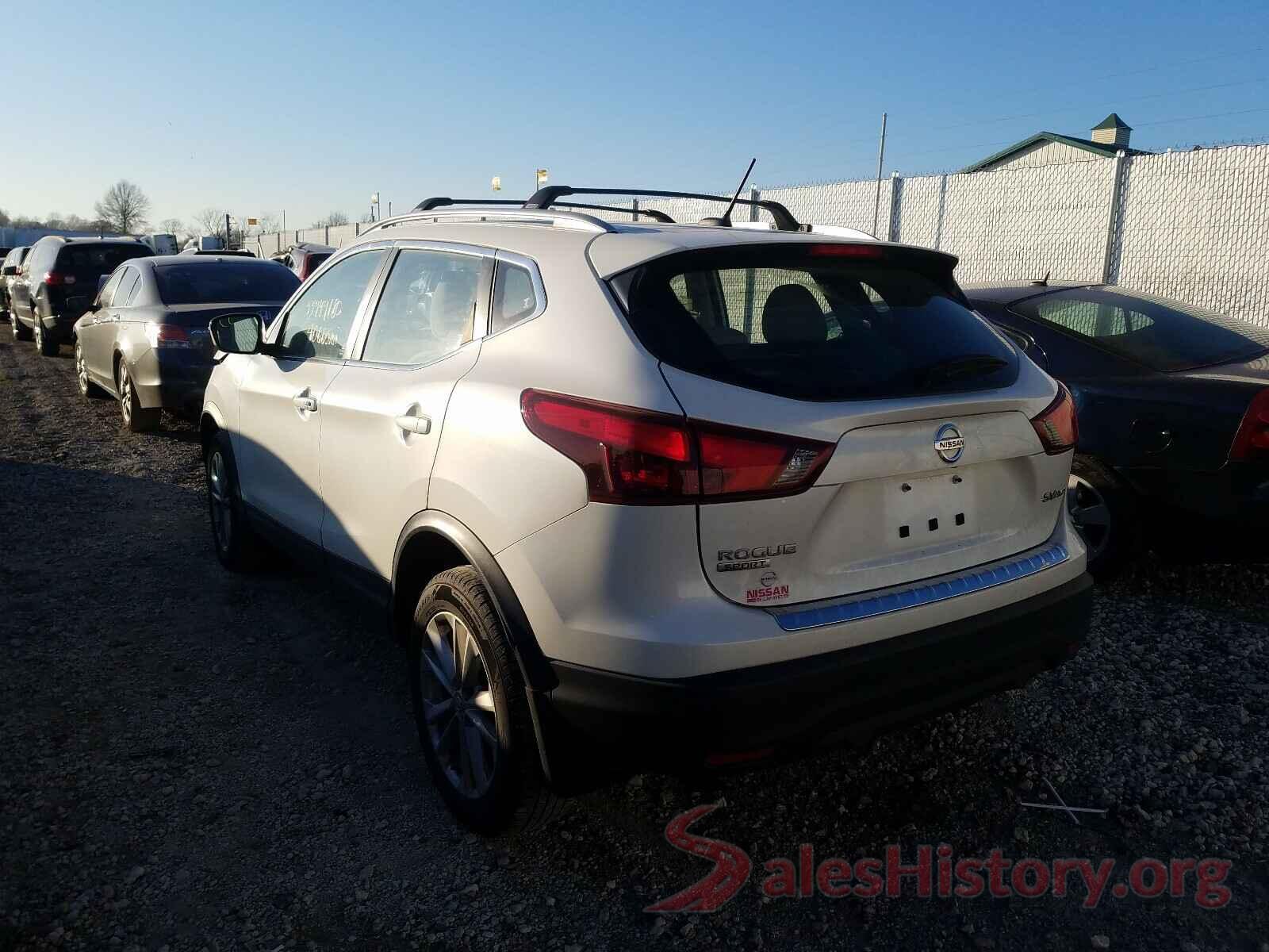 JN1BJ1CR2JW261217 2018 NISSAN ROGUE