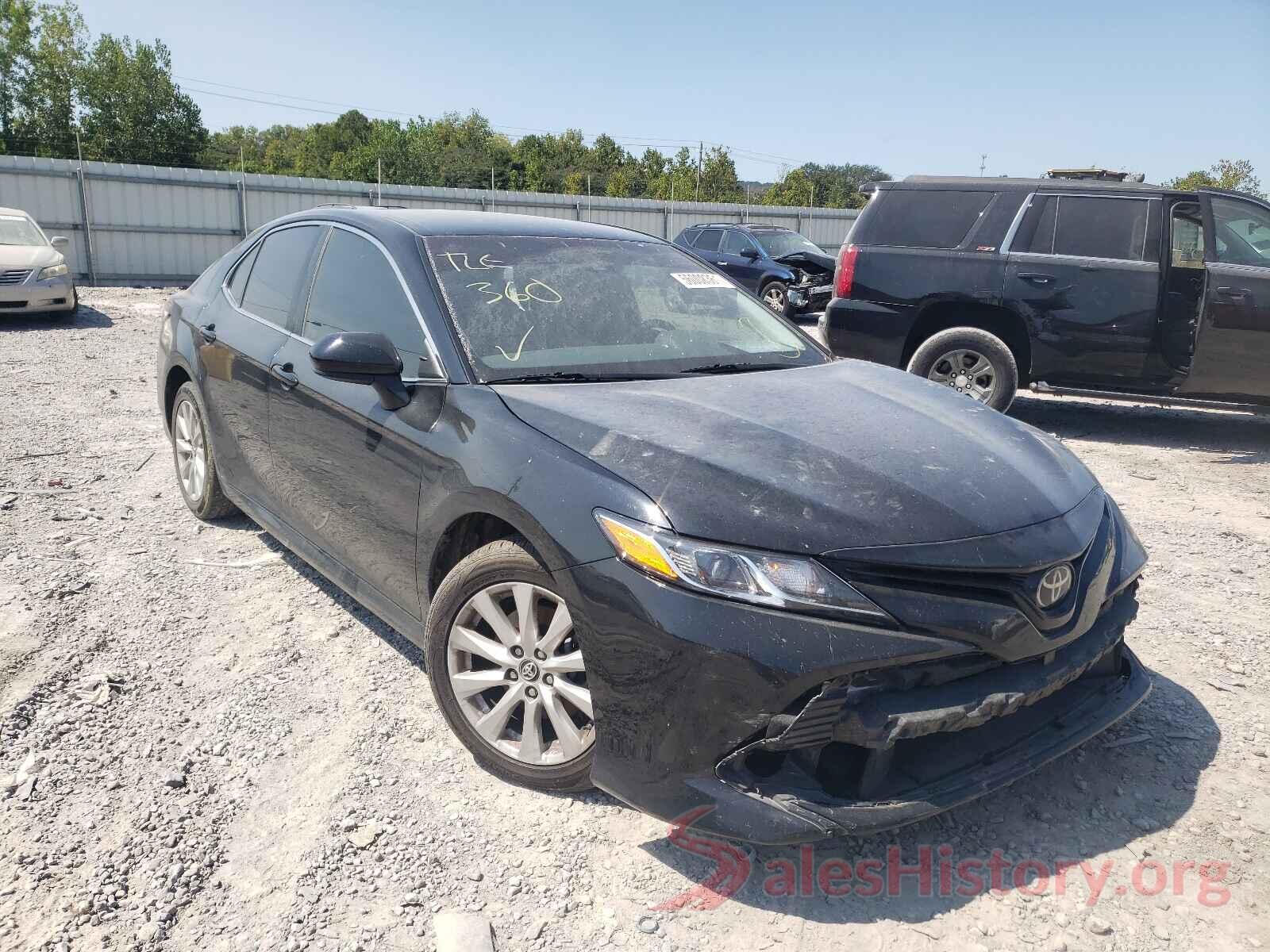 4T1B11HK1JU591933 2018 TOYOTA CAMRY