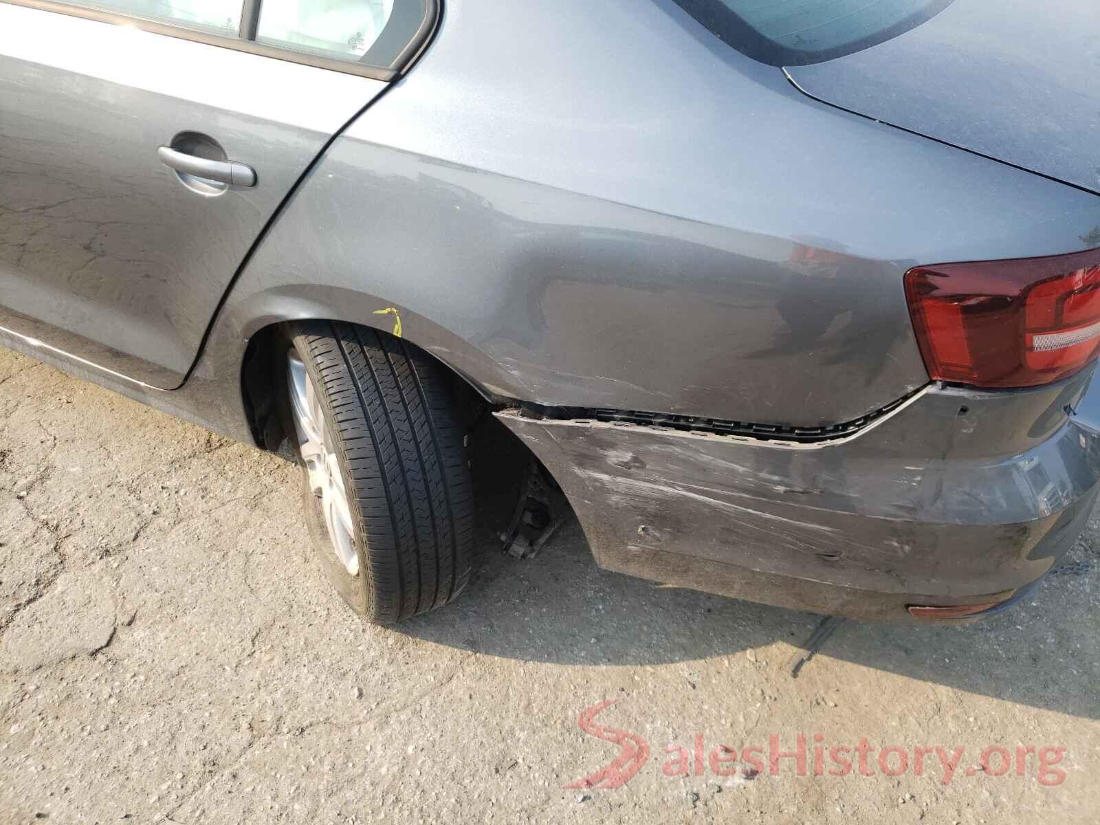 3VW2B7AJ5JM215212 2018 VOLKSWAGEN JETTA