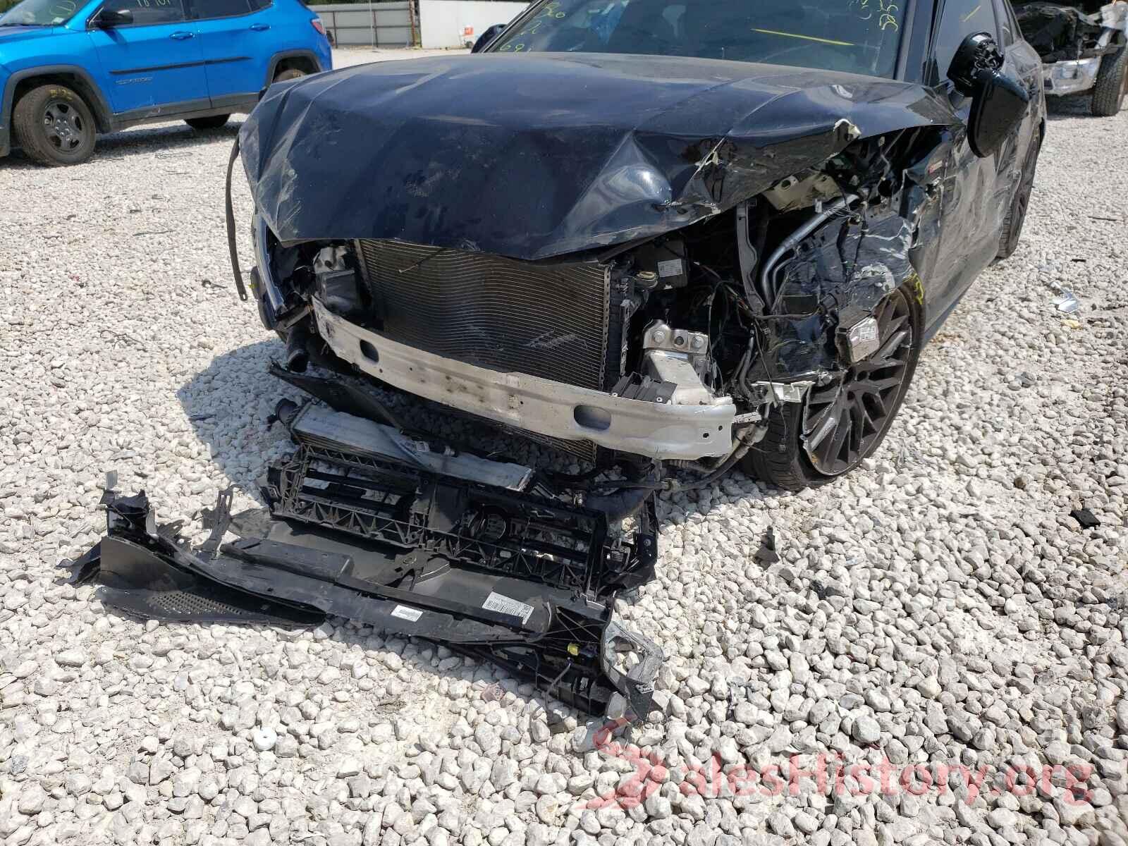 WAUENAF40JA057525 2018 AUDI A4