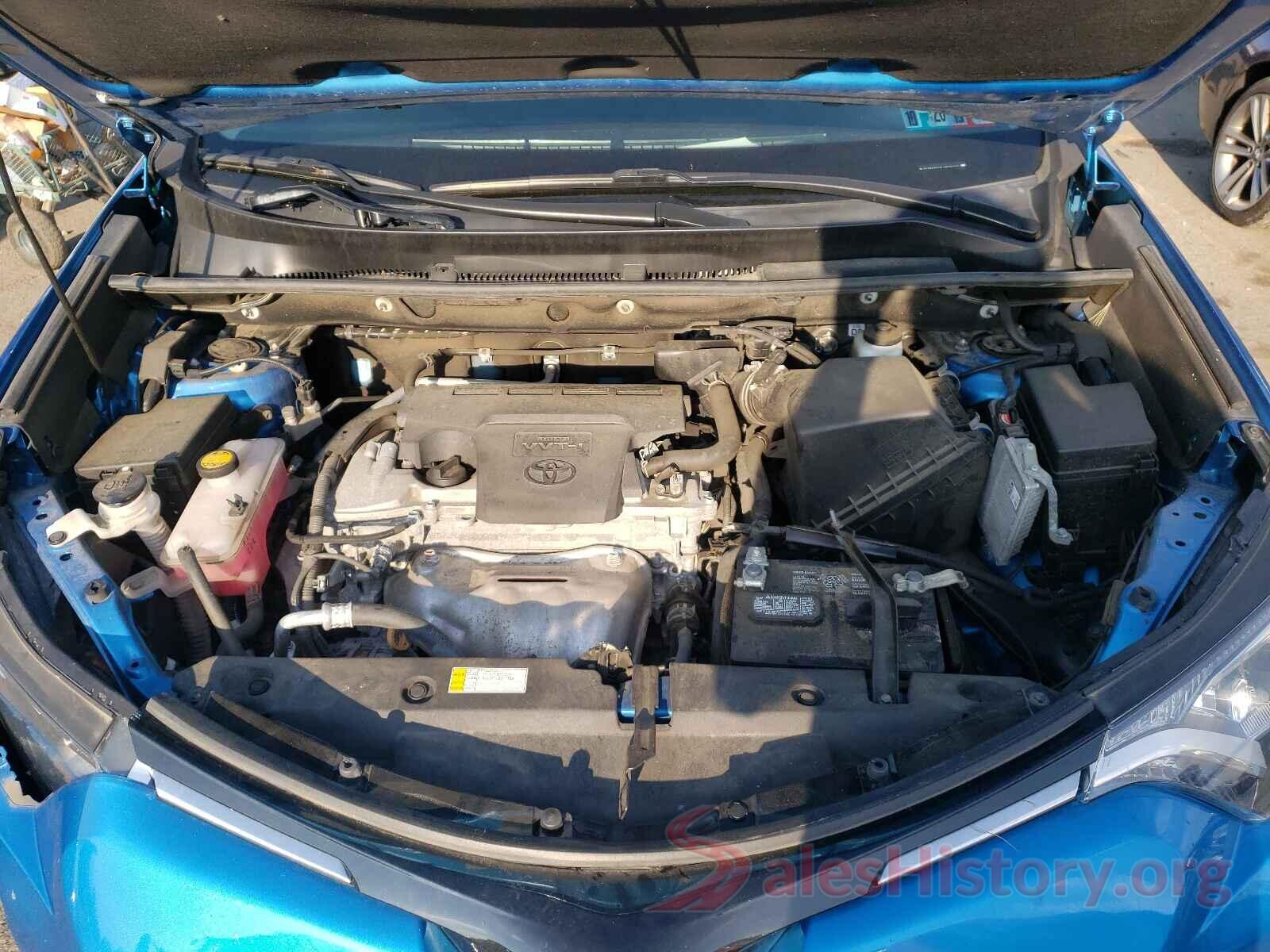 2T3RFREV6JW815721 2018 TOYOTA RAV4