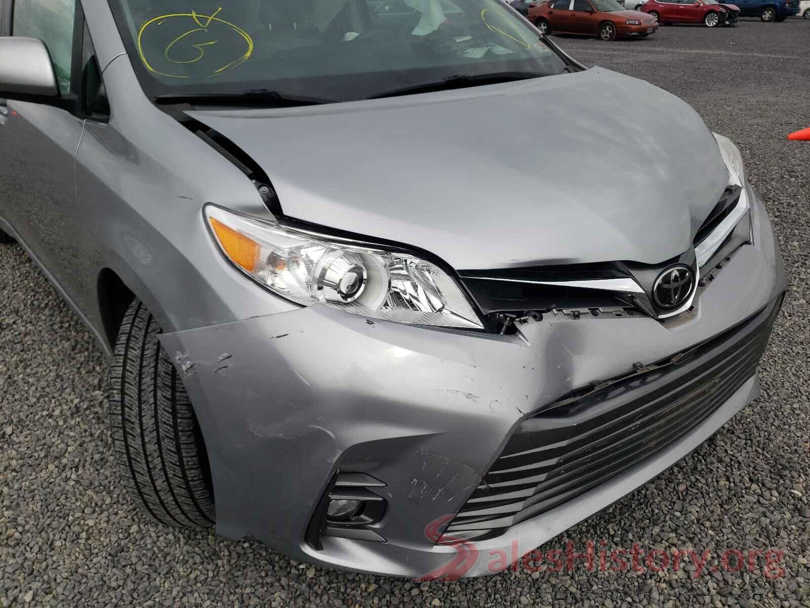 5TDYZ3DC8JS930242 2018 TOYOTA SIENNA