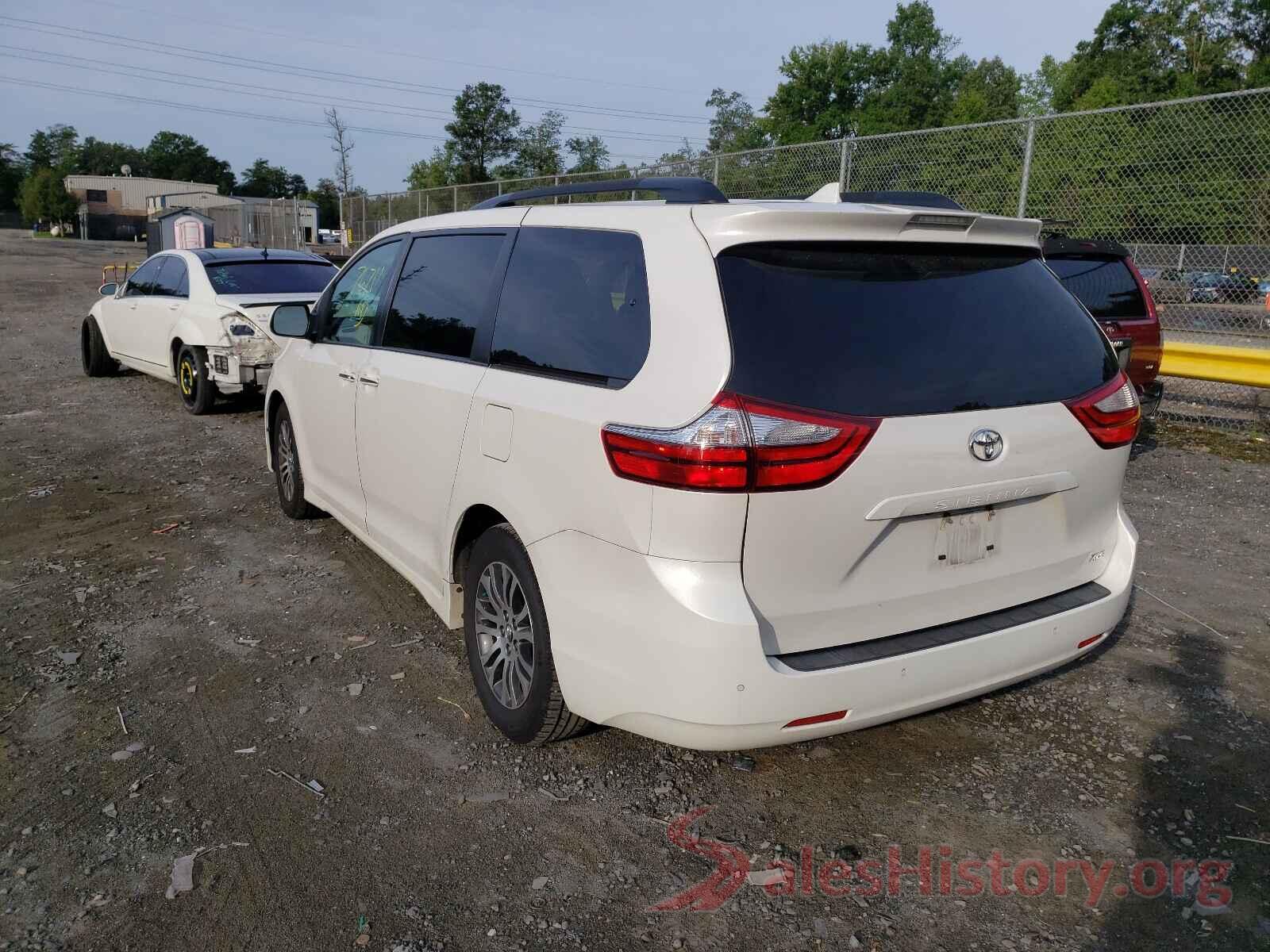 5TDYZ3DC2JS947926 2018 TOYOTA SIENNA