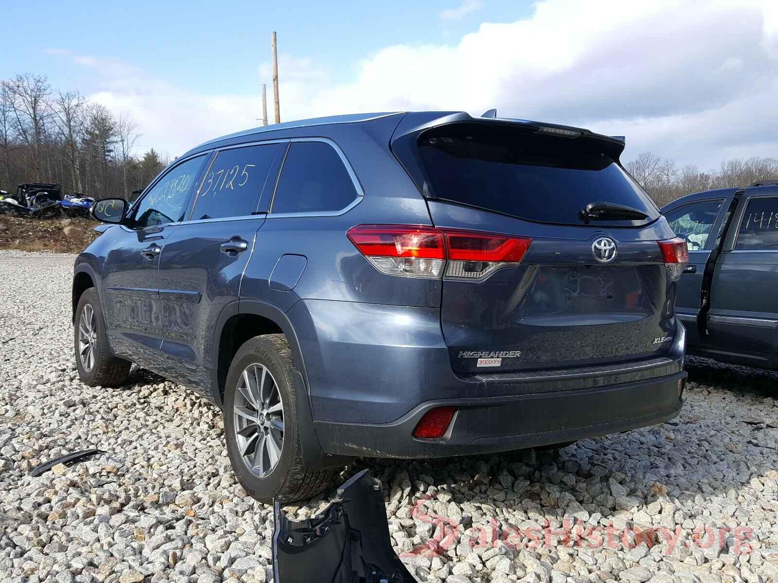 5TDJZRFH3JS810250 2018 TOYOTA HIGHLANDER