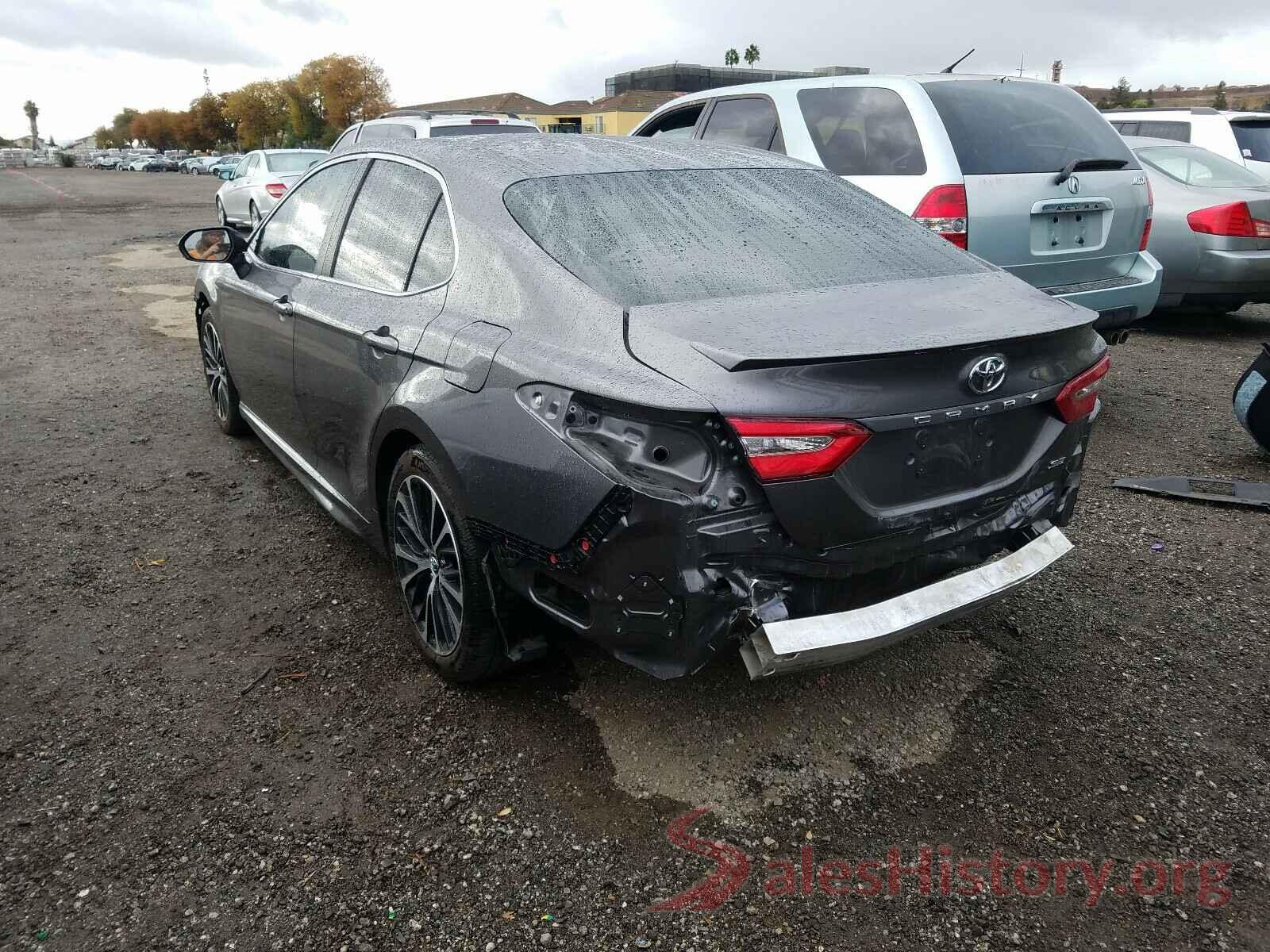 4T1B11HK1JU045276 2018 TOYOTA CAMRY