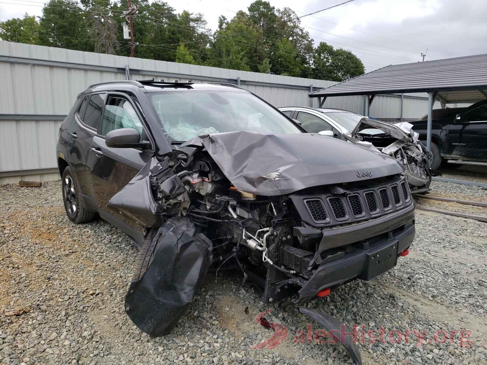 3C4NJDDB8JT417554 2018 JEEP COMPASS