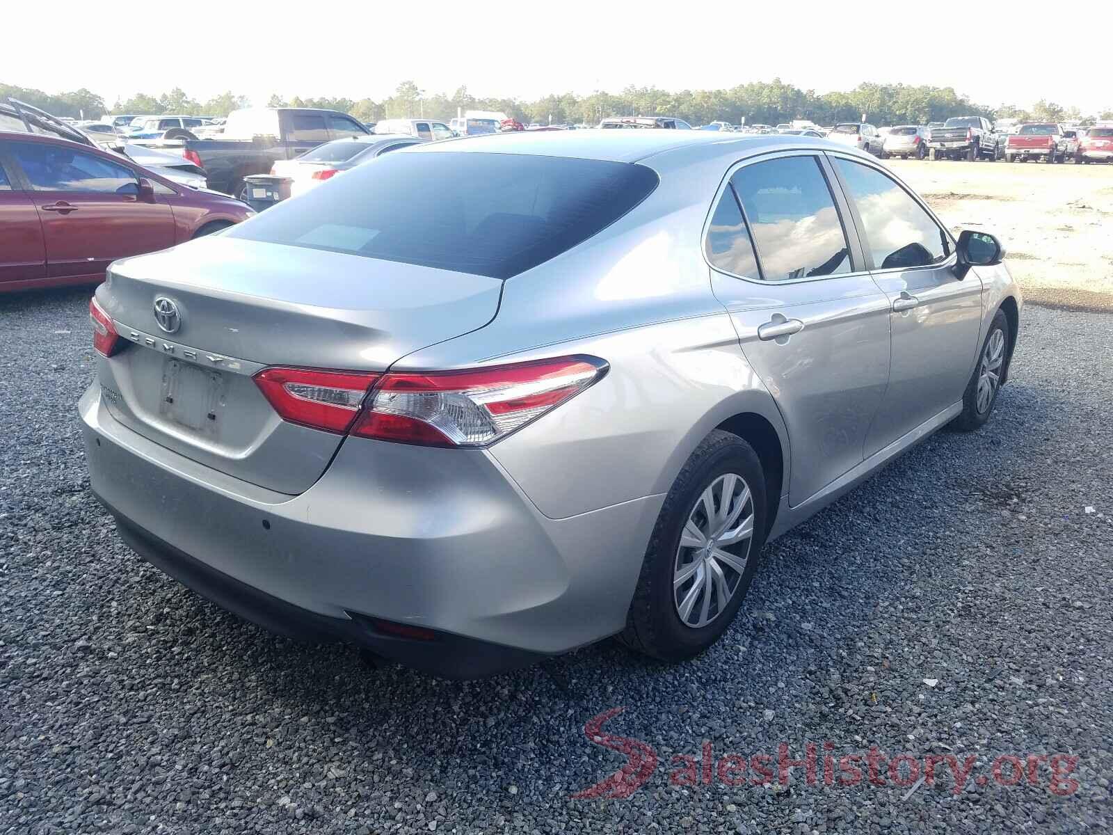 4T1B11HK2JU650651 2018 TOYOTA CAMRY