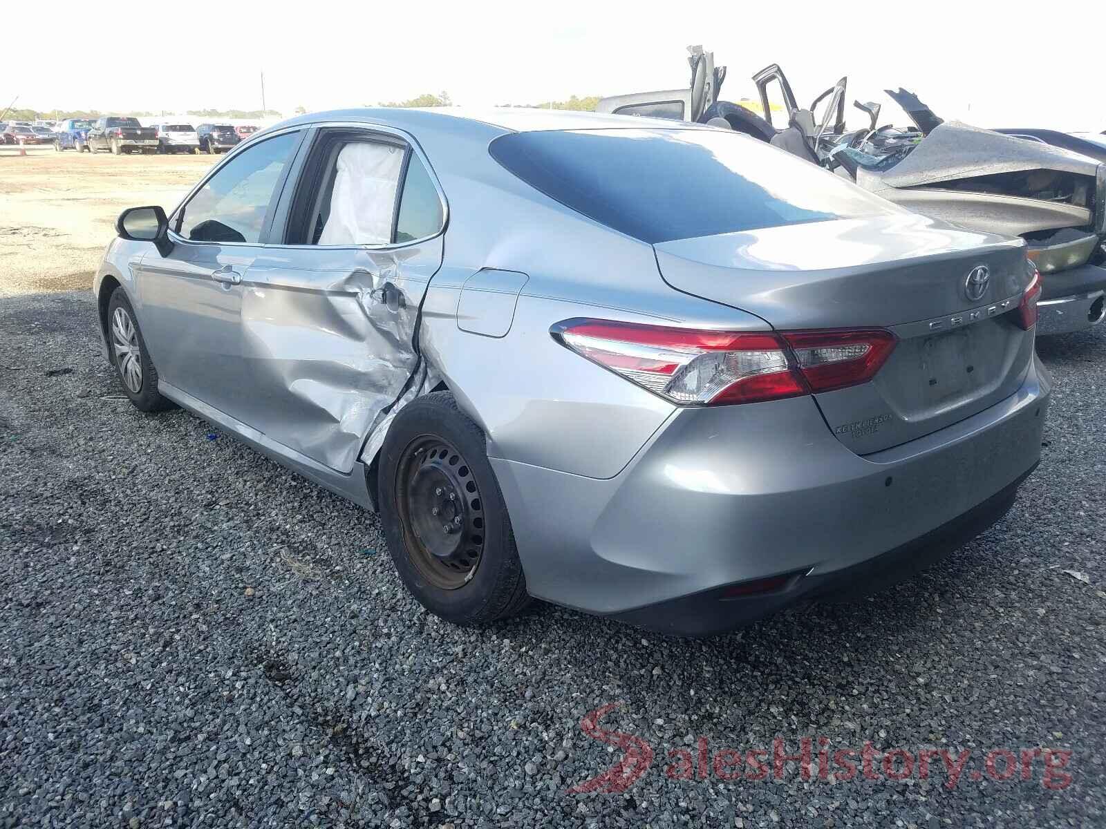 4T1B11HK2JU650651 2018 TOYOTA CAMRY