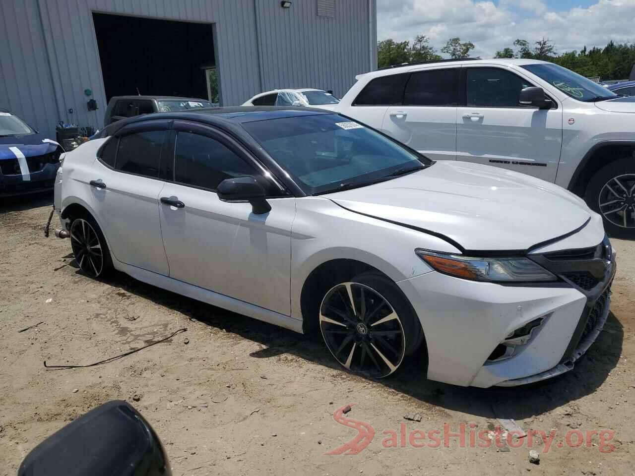 4T1B61HK6JU112942 2018 TOYOTA CAMRY