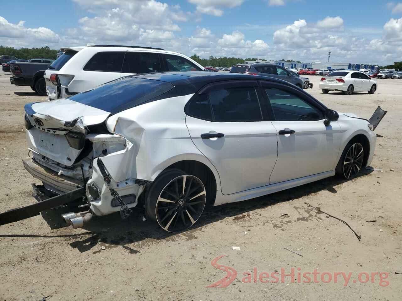 4T1B61HK6JU112942 2018 TOYOTA CAMRY