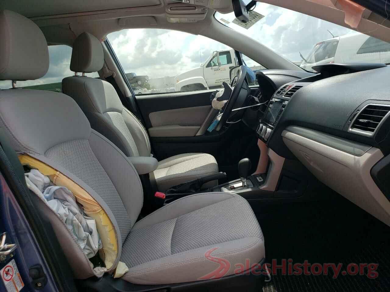 JF2SJAGC9JH525803 2018 SUBARU FORESTER