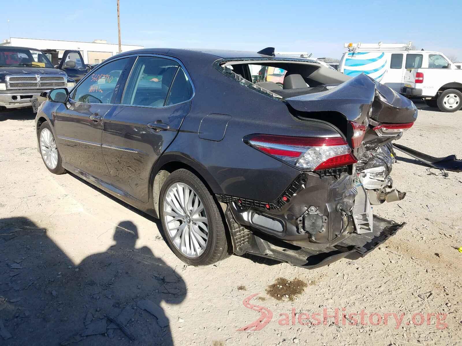 4T1B11HKXJU510086 2018 TOYOTA CAMRY