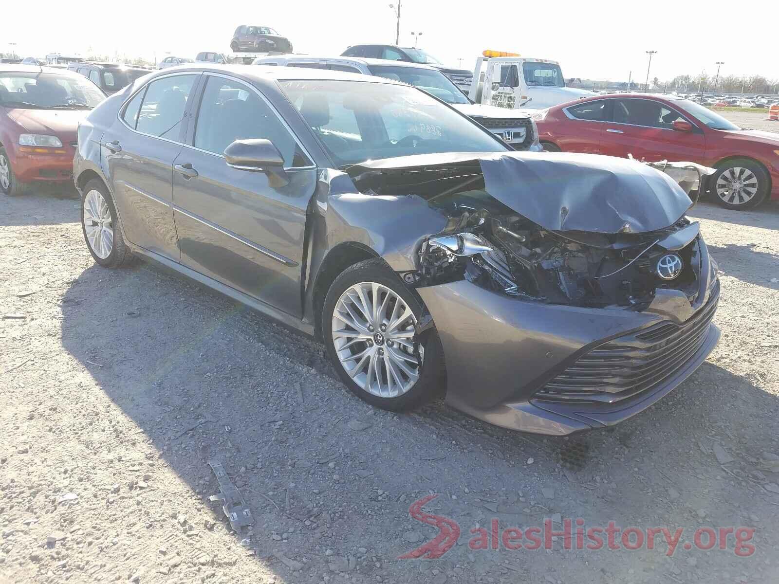 4T1B11HKXJU510086 2018 TOYOTA CAMRY