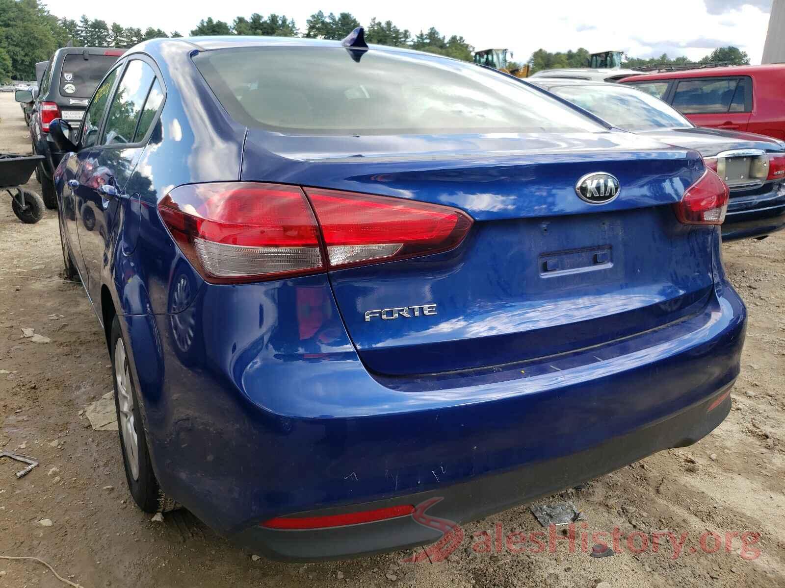 3KPFK4A7XHE153558 2017 KIA FORTE